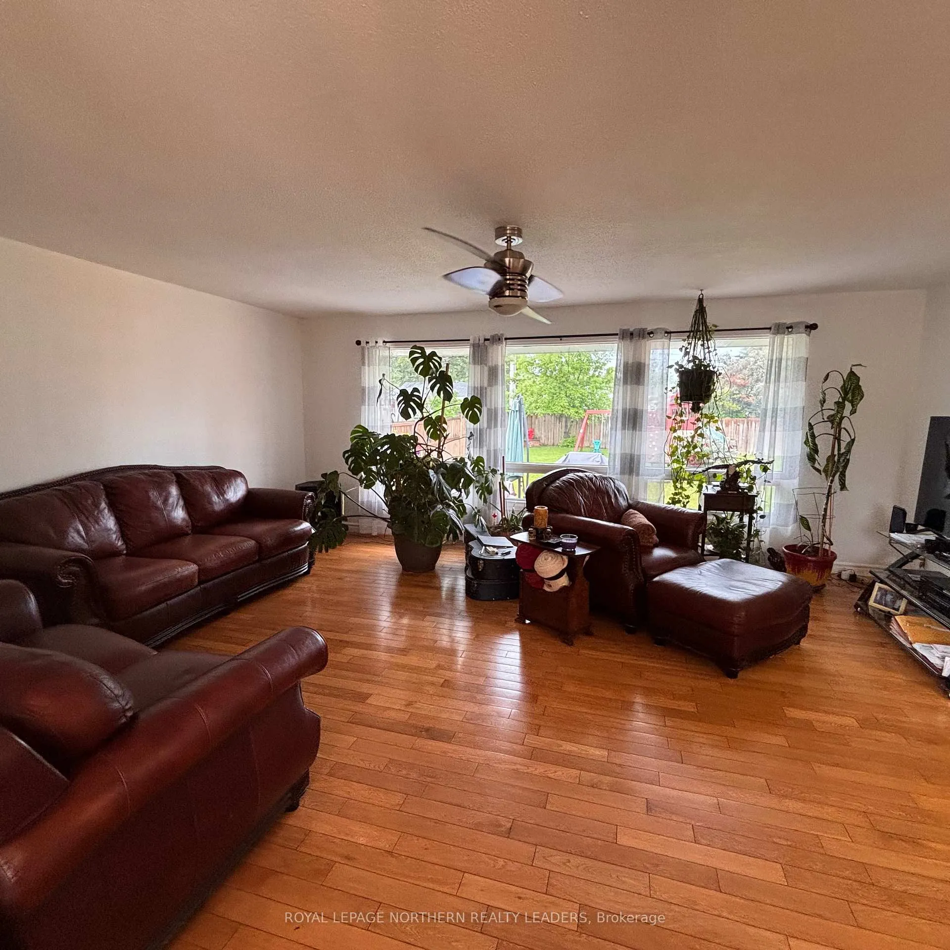 Photo 21 of 291 16th Avenue, Cochrane — HOMEH