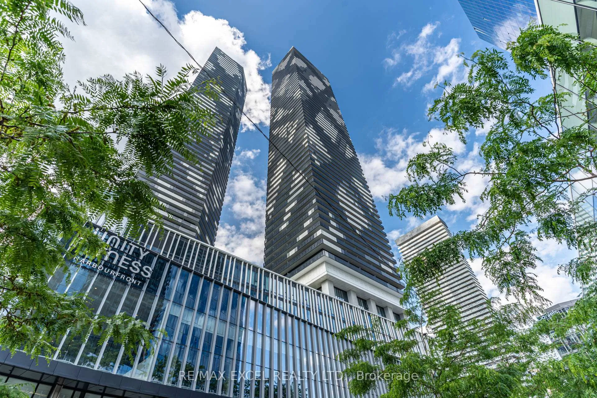 Photo 2 of Unit 808, 138 Downes Street, Toronto, Waterfront Communities — HOMEH