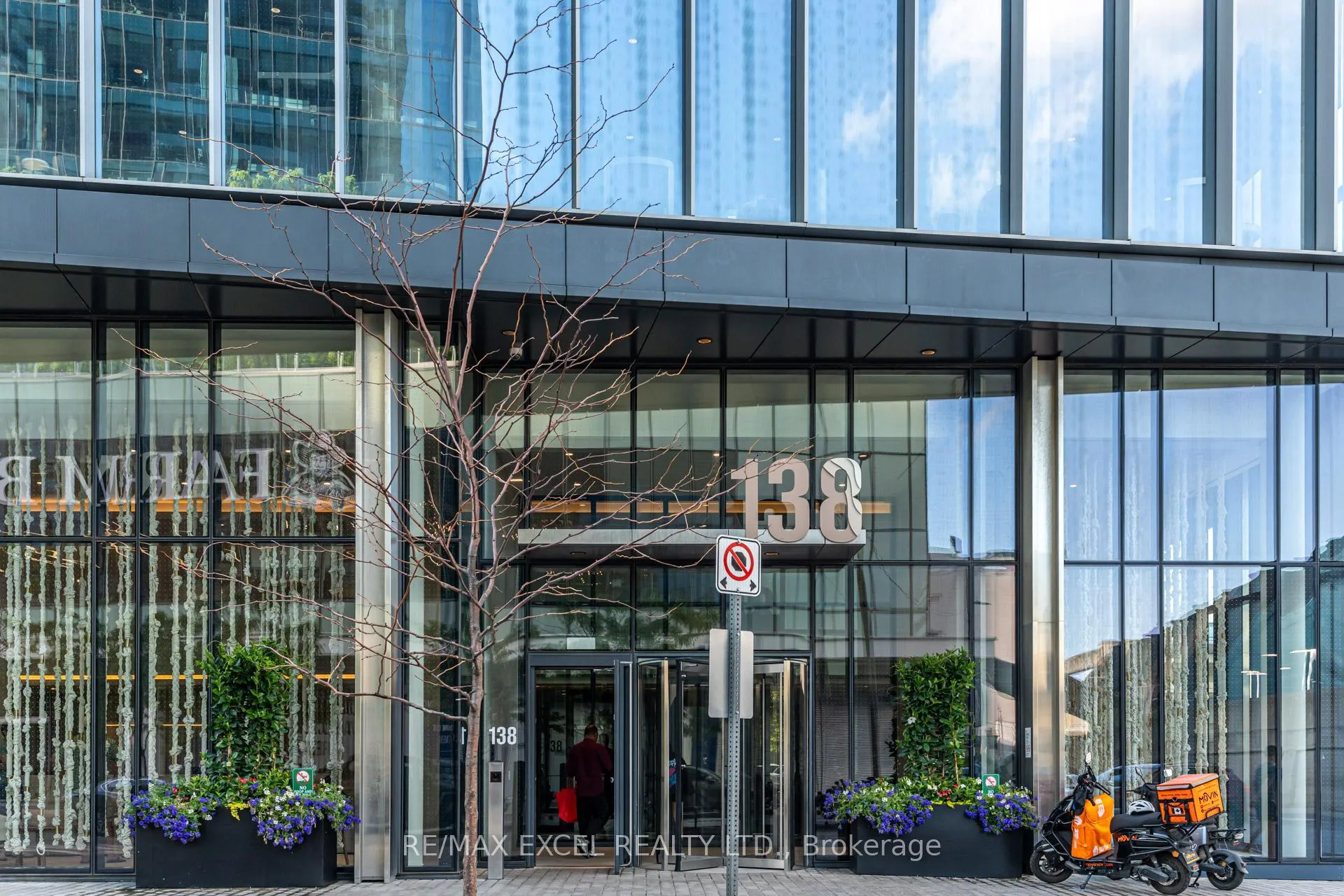 Photo 4 of Unit 808, 138 Downes Street, Toronto, Waterfront Communities — HOMEH