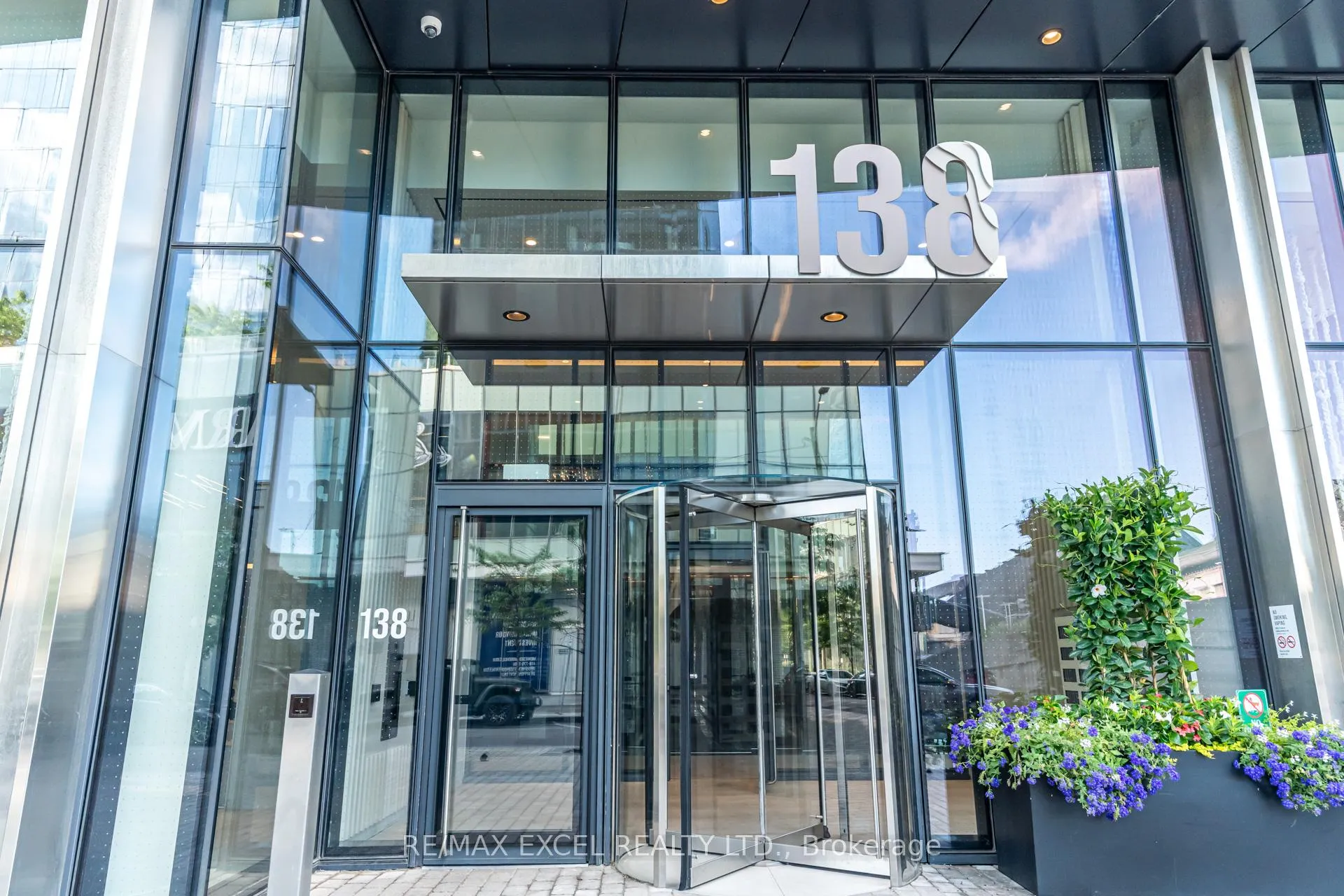 Photo 5 of Unit 808, 138 Downes Street, Toronto, Waterfront Communities — HOMEH