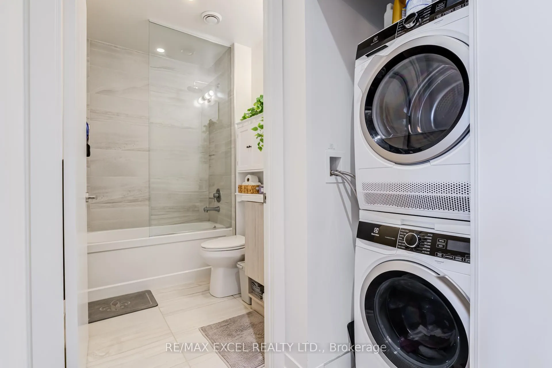 Photo 28 of Unit 808, 138 Downes Street, Toronto, Waterfront Communities — HOMEH