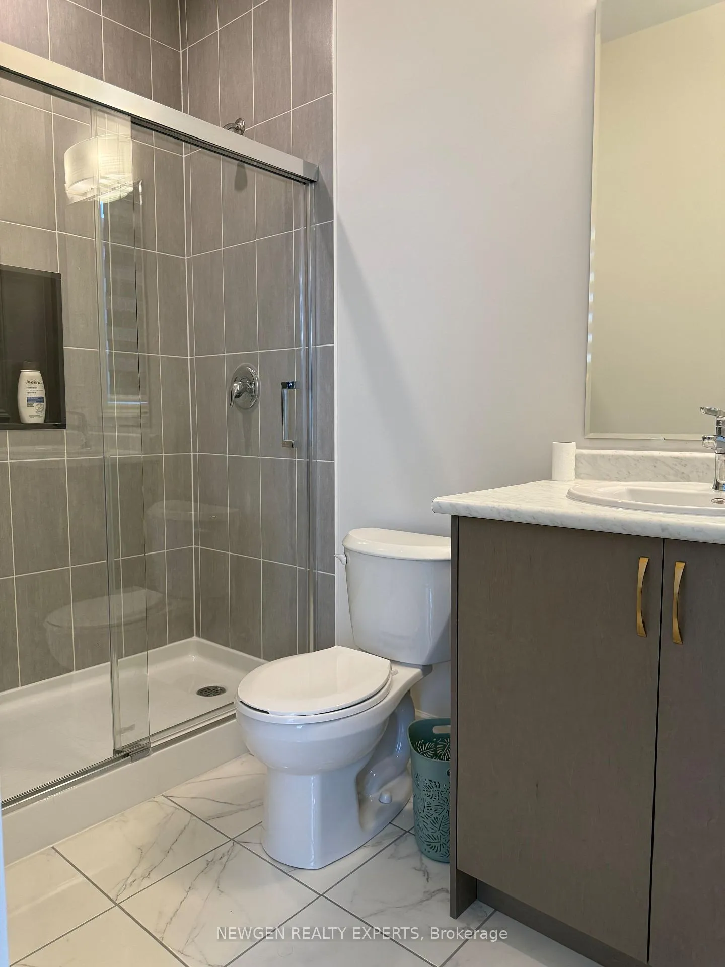 Photo 12 of 2111 Crystal Drive, Oshawa, Kedron — HOMEH