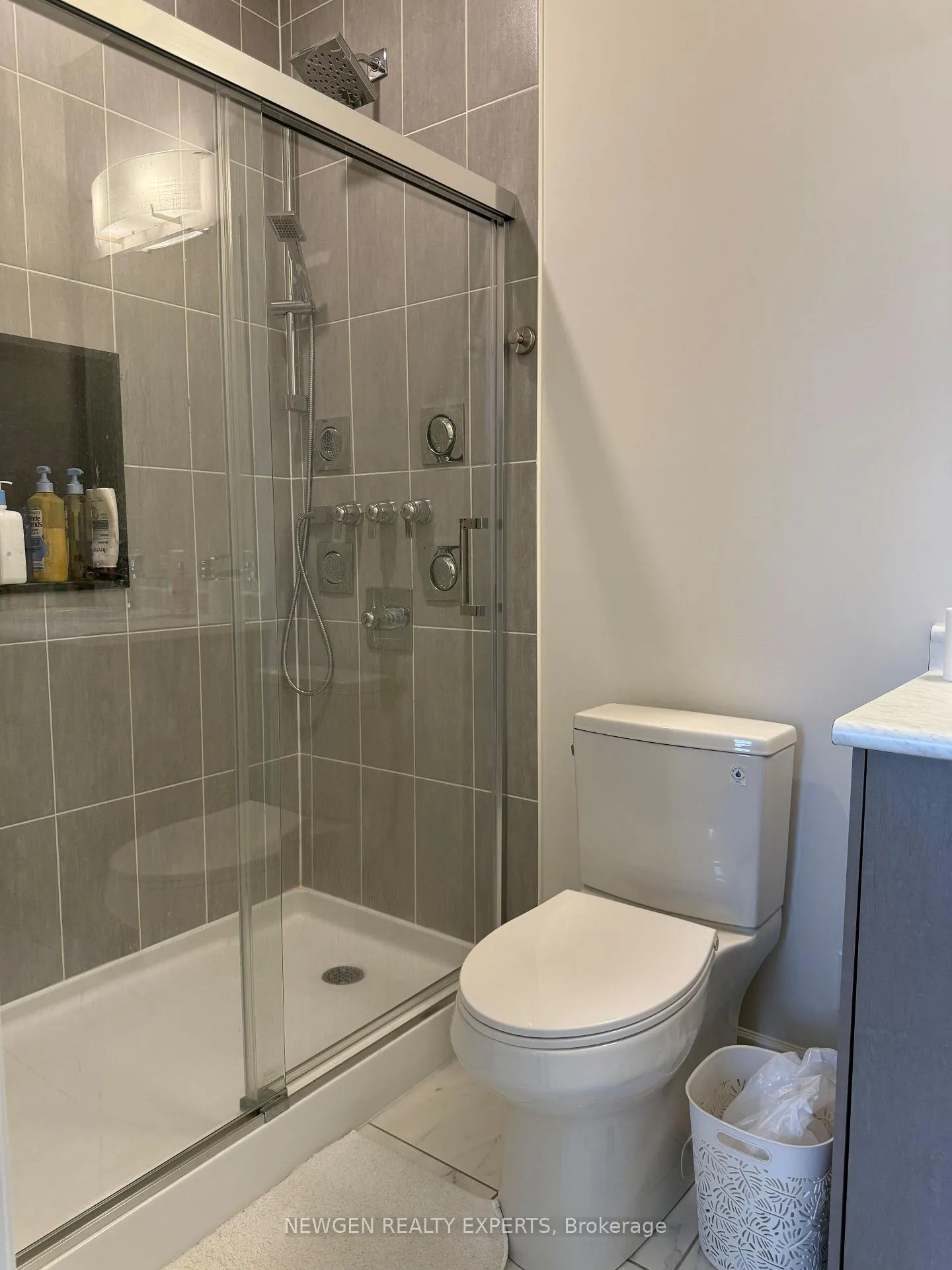 Photo 23 of 2111 Crystal Drive, Oshawa, Kedron — HOMEH