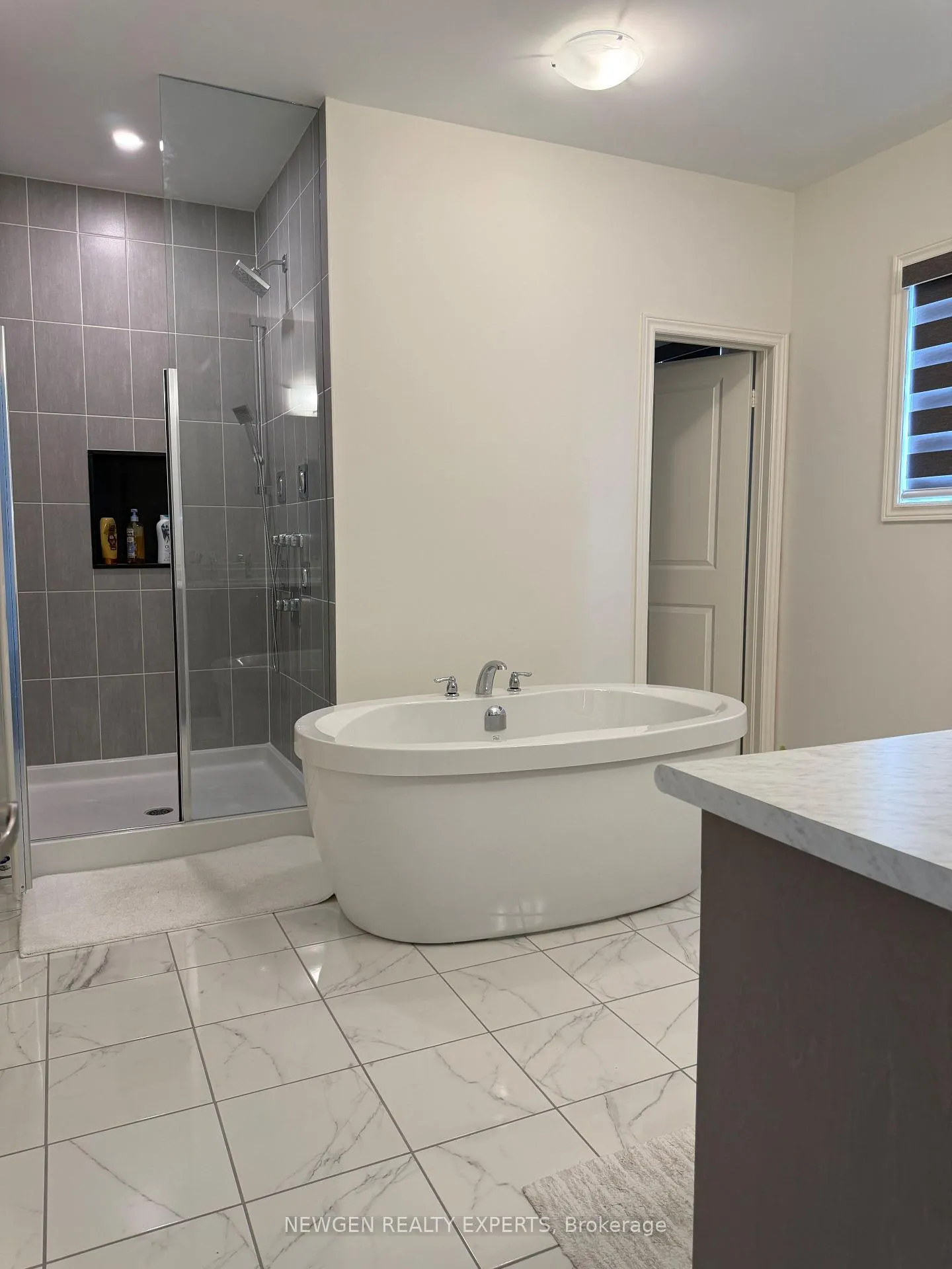Photo 29 of 2111 Crystal Drive, Oshawa, Kedron — HOMEH