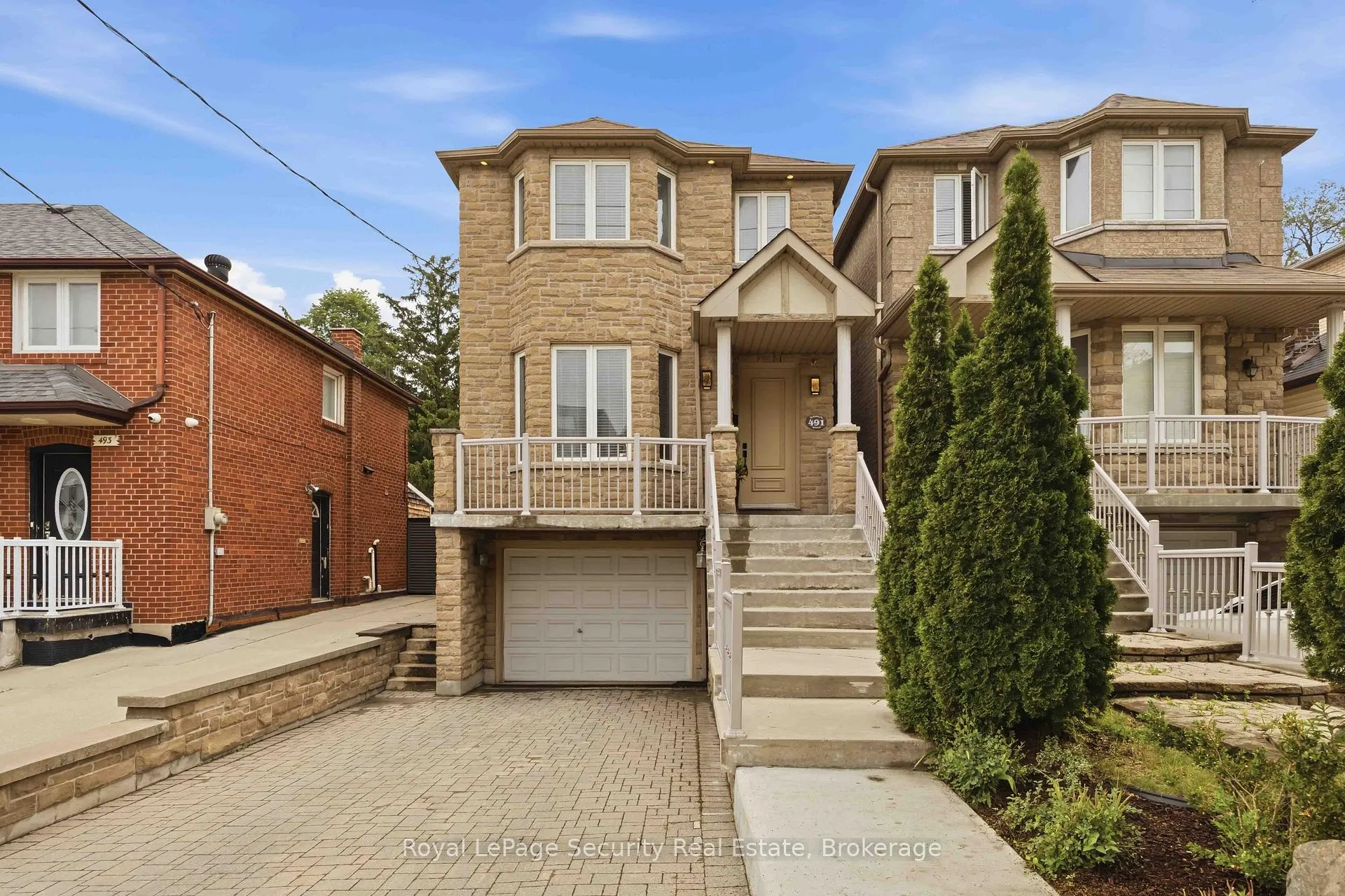 Front of 491 Mcroberts Avenue