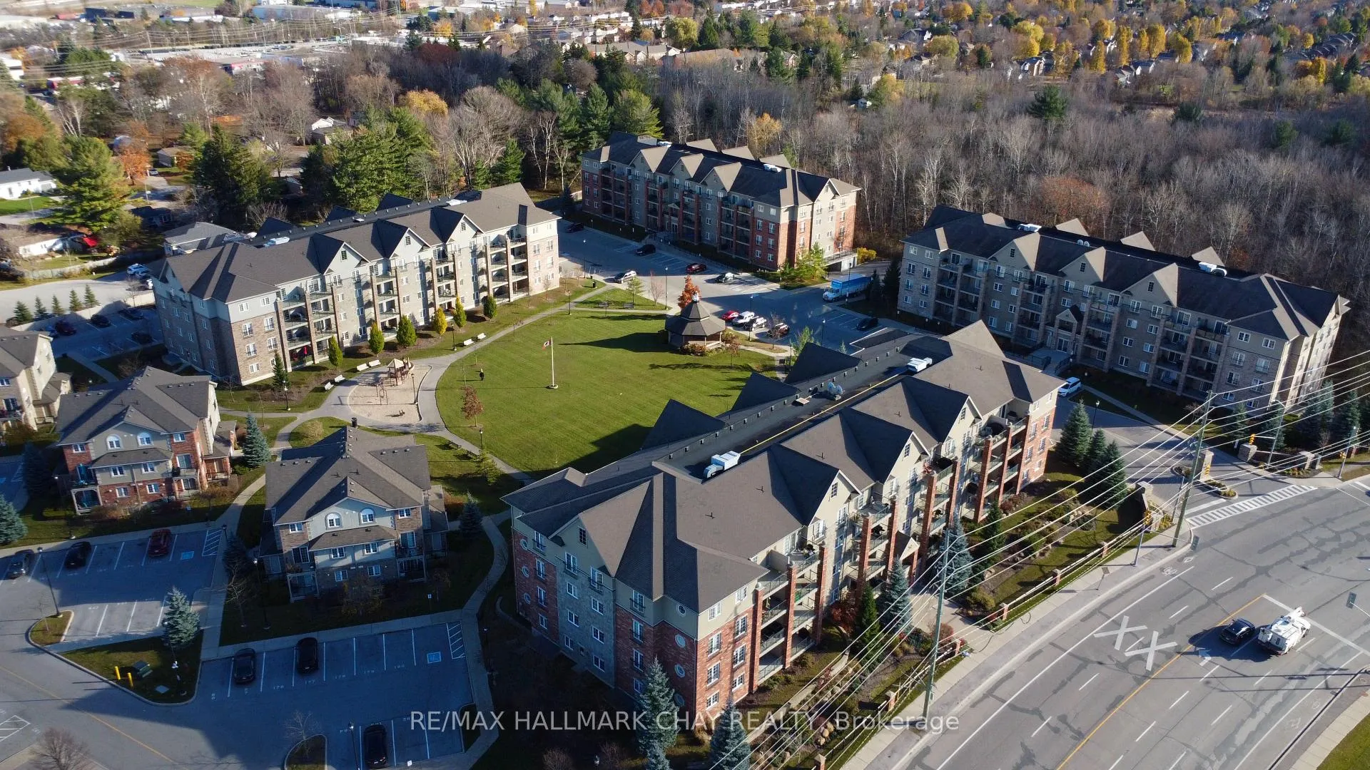 Photo 3 of Unit 207, 43 Ferndale Drive S, Barrie, Ardagh — HOMEH