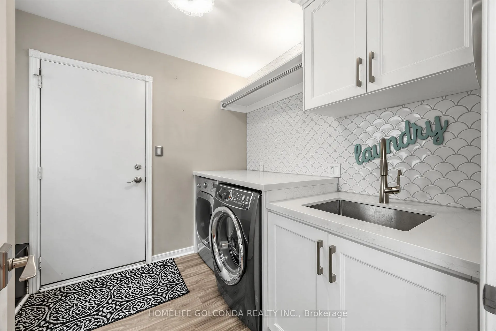 Photo 12 of 416 Victor Court, Pickering, West Shore — HOMEH