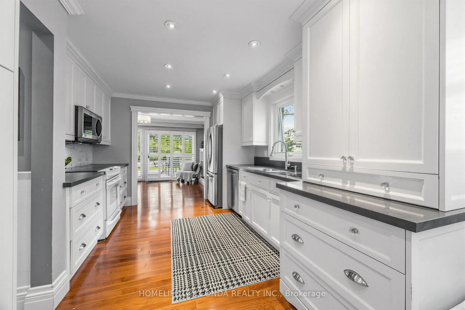 Photo 14 of 416 Victor Court, Pickering, West Shore — HOMEH