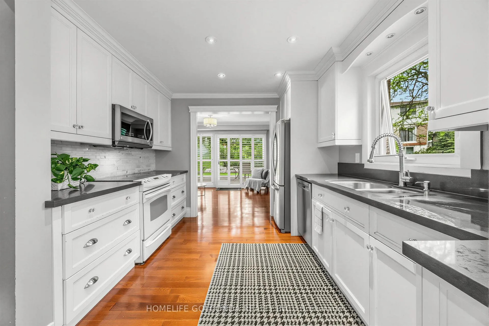 Photo 15 of 416 Victor Court, Pickering, West Shore — HOMEH