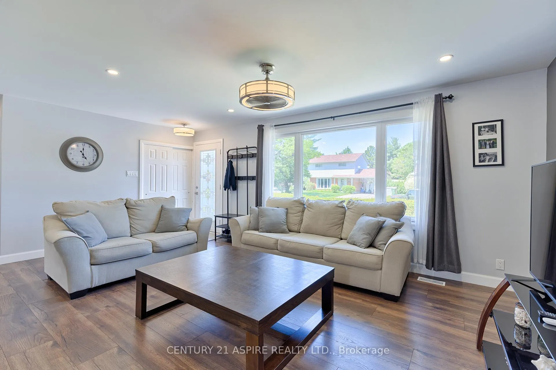 Photo 6 of 17 Maple Avenue, Petawawa — HOMEH