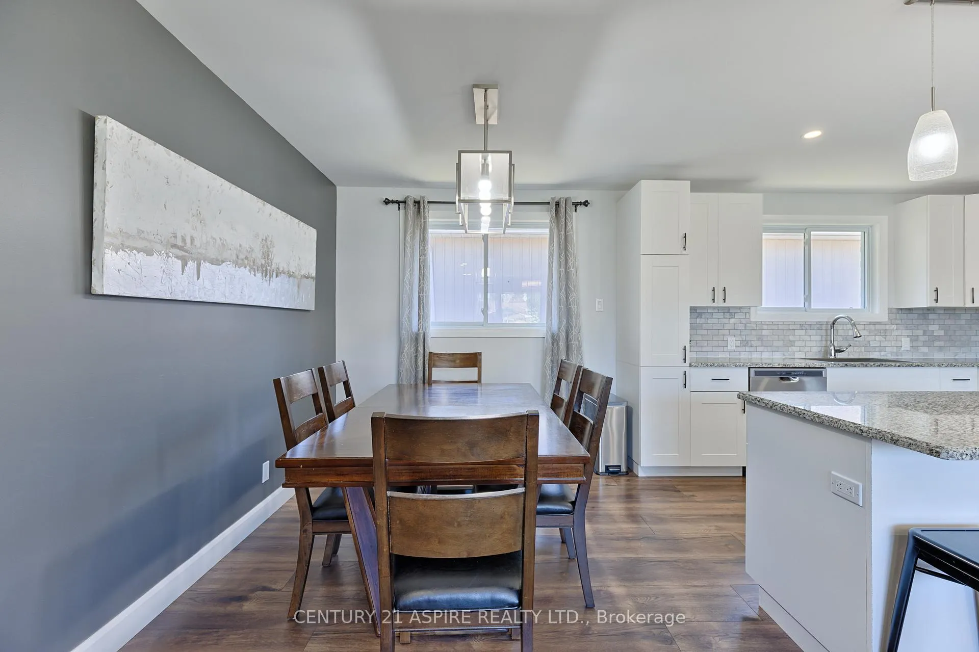 Photo 8 of 17 Maple Avenue, Petawawa — HOMEH