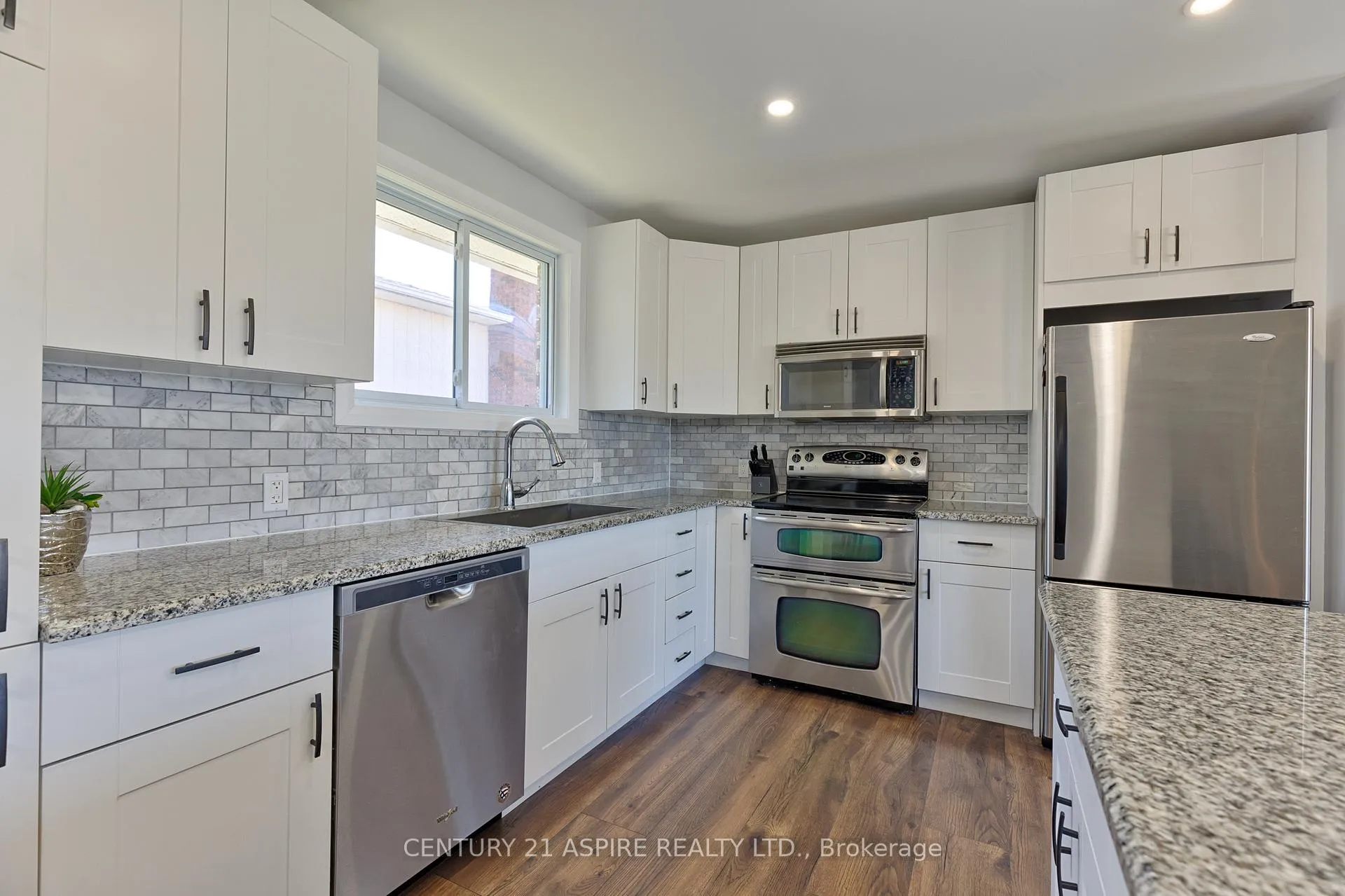 Photo 14 of 17 Maple Avenue, Petawawa — HOMEH