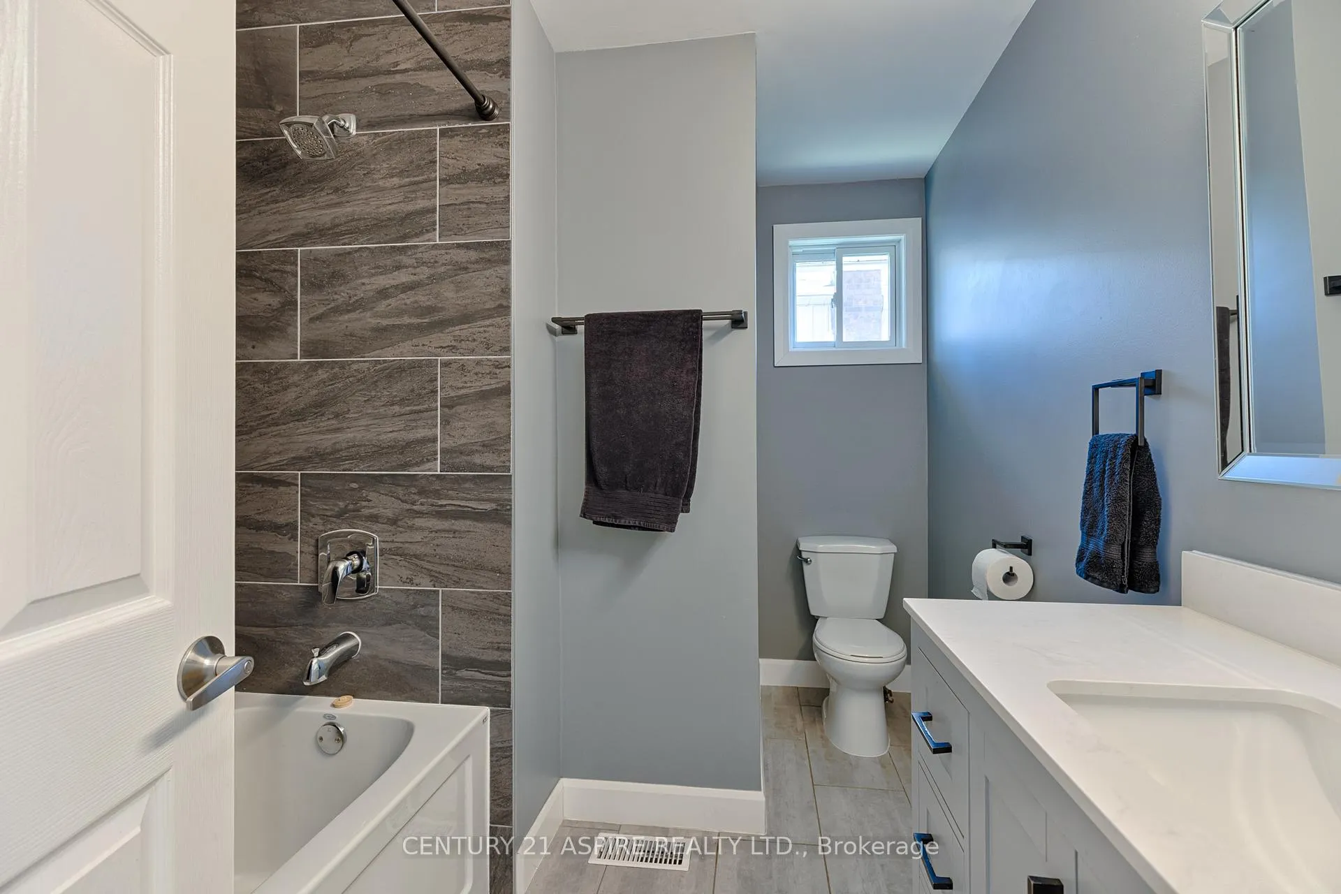 Photo 20 of 17 Maple Avenue, Petawawa — HOMEH