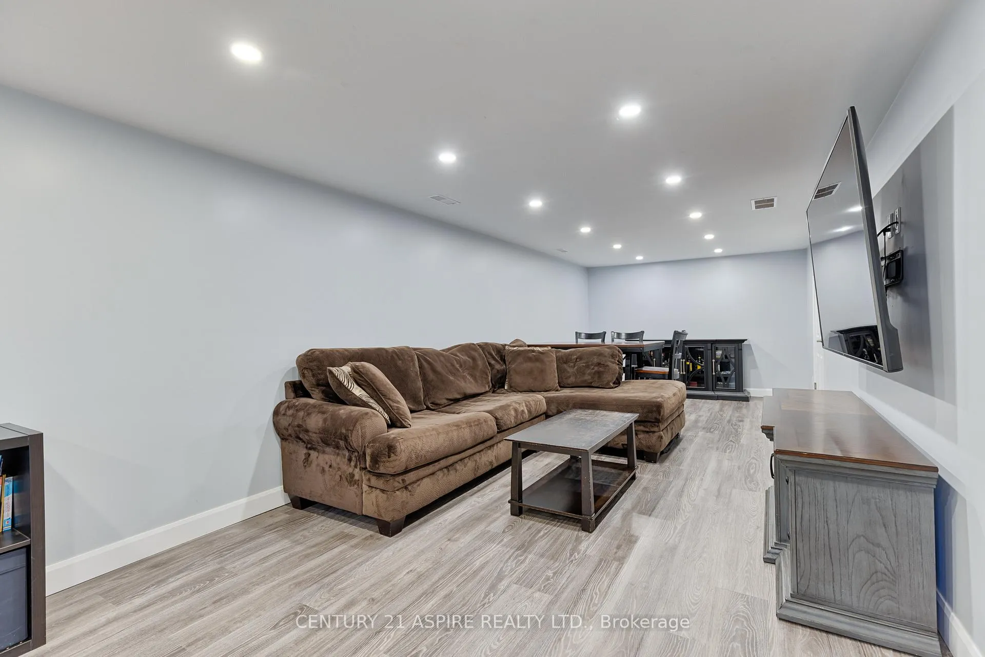 Photo 29 of 17 Maple Avenue, Petawawa — HOMEH