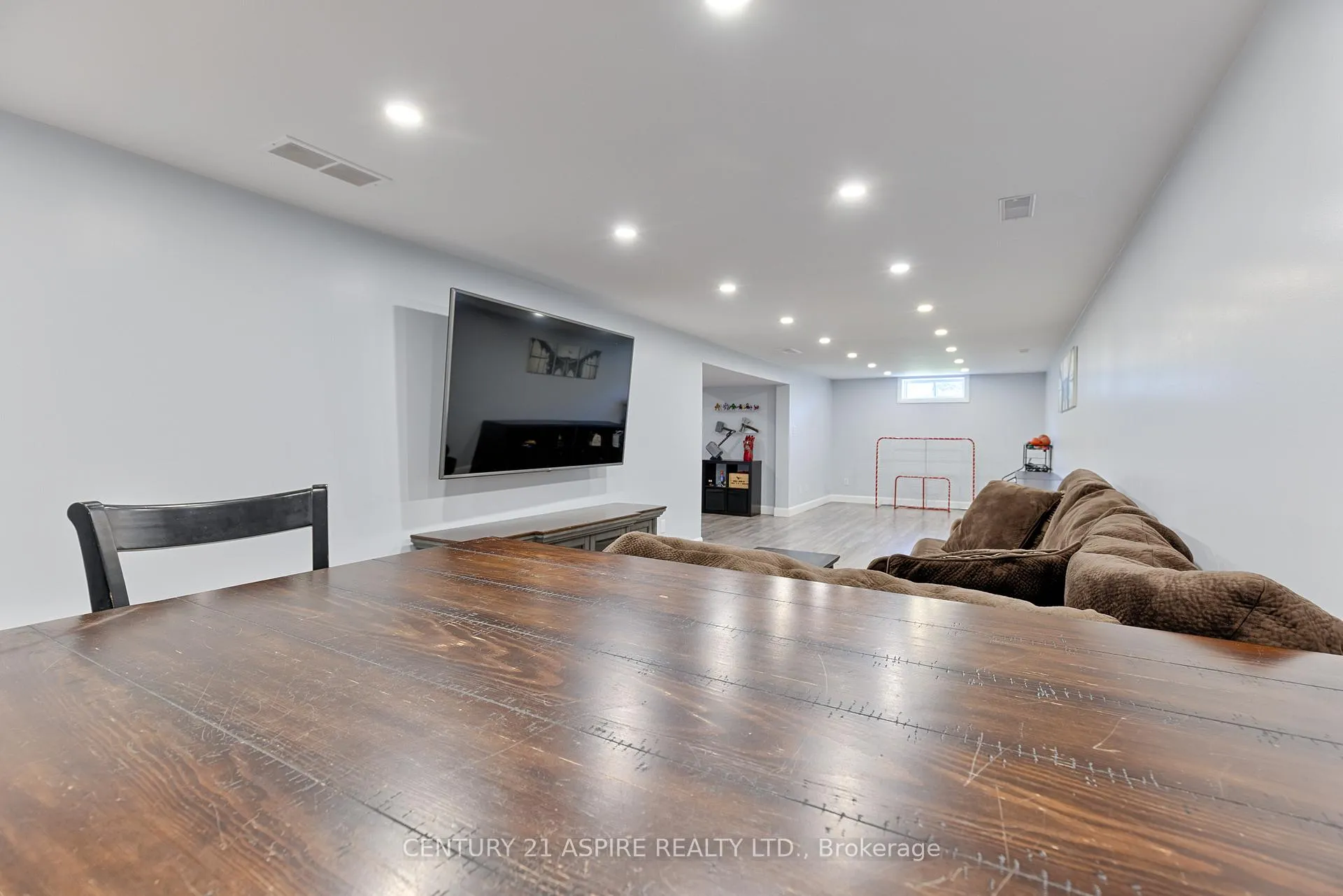 Photo 32 of 17 Maple Avenue, Petawawa — HOMEH