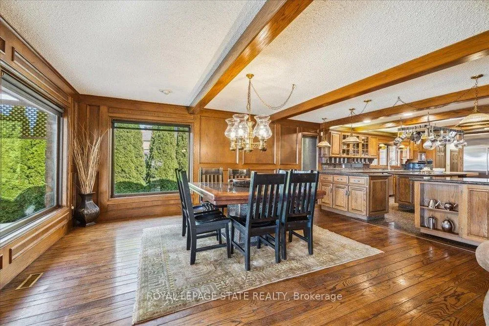 Photo 15 of 7 Lakegate Drive, Hamilton, Stoney Creek — HOMEH