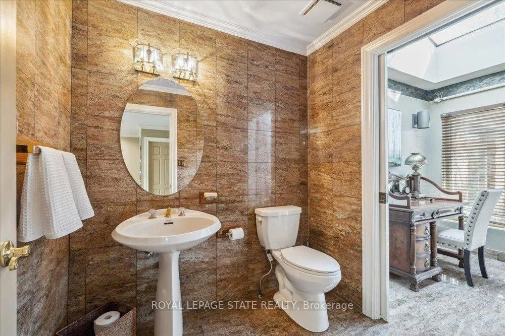 Photo 20 of 7 Lakegate Drive, Hamilton, Stoney Creek — HOMEH