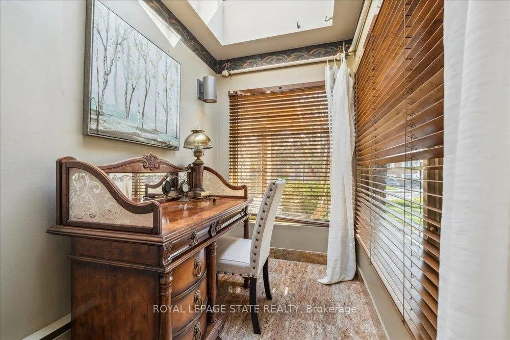 Photo 21 of 7 Lakegate Drive, Hamilton, Stoney Creek — HOMEH
