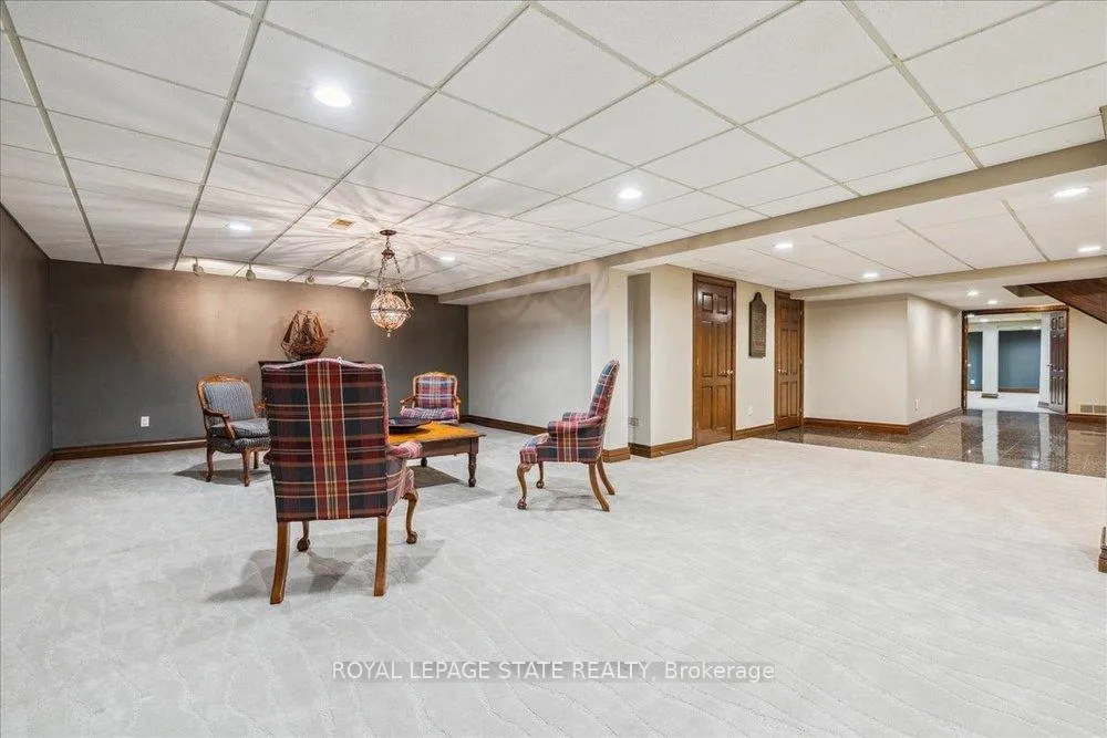 Photo 35 of 7 Lakegate Drive, Hamilton, Stoney Creek — HOMEH