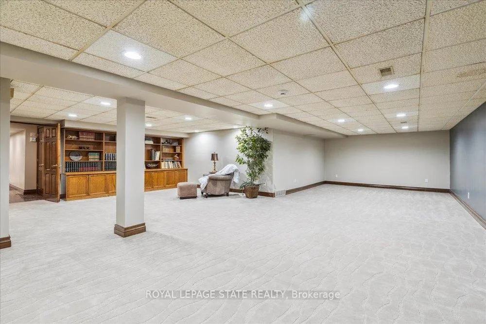 Photo 36 of 7 Lakegate Drive, Hamilton, Stoney Creek — HOMEH