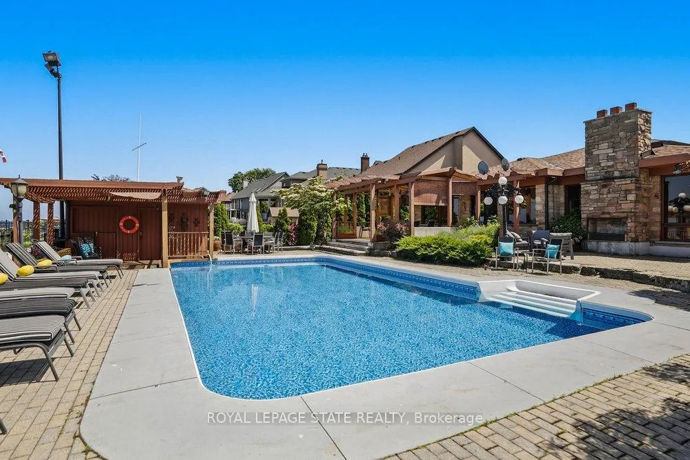 Photo 40 of 7 Lakegate Drive, Hamilton, Stoney Creek — HOMEH