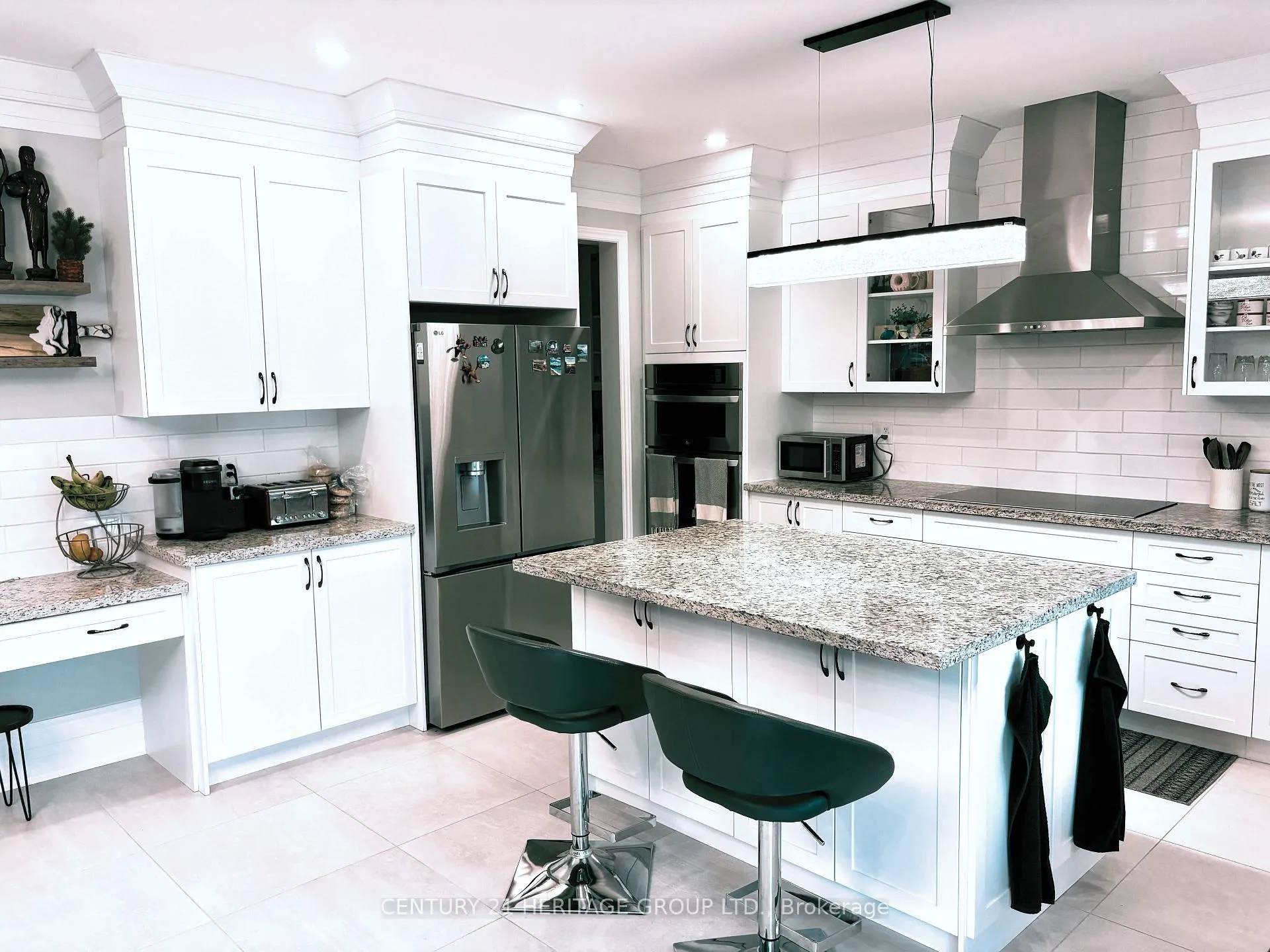 Photo 5 of 1110 Wickham Road, Innisfil, Rural Innisfil — HOMEH