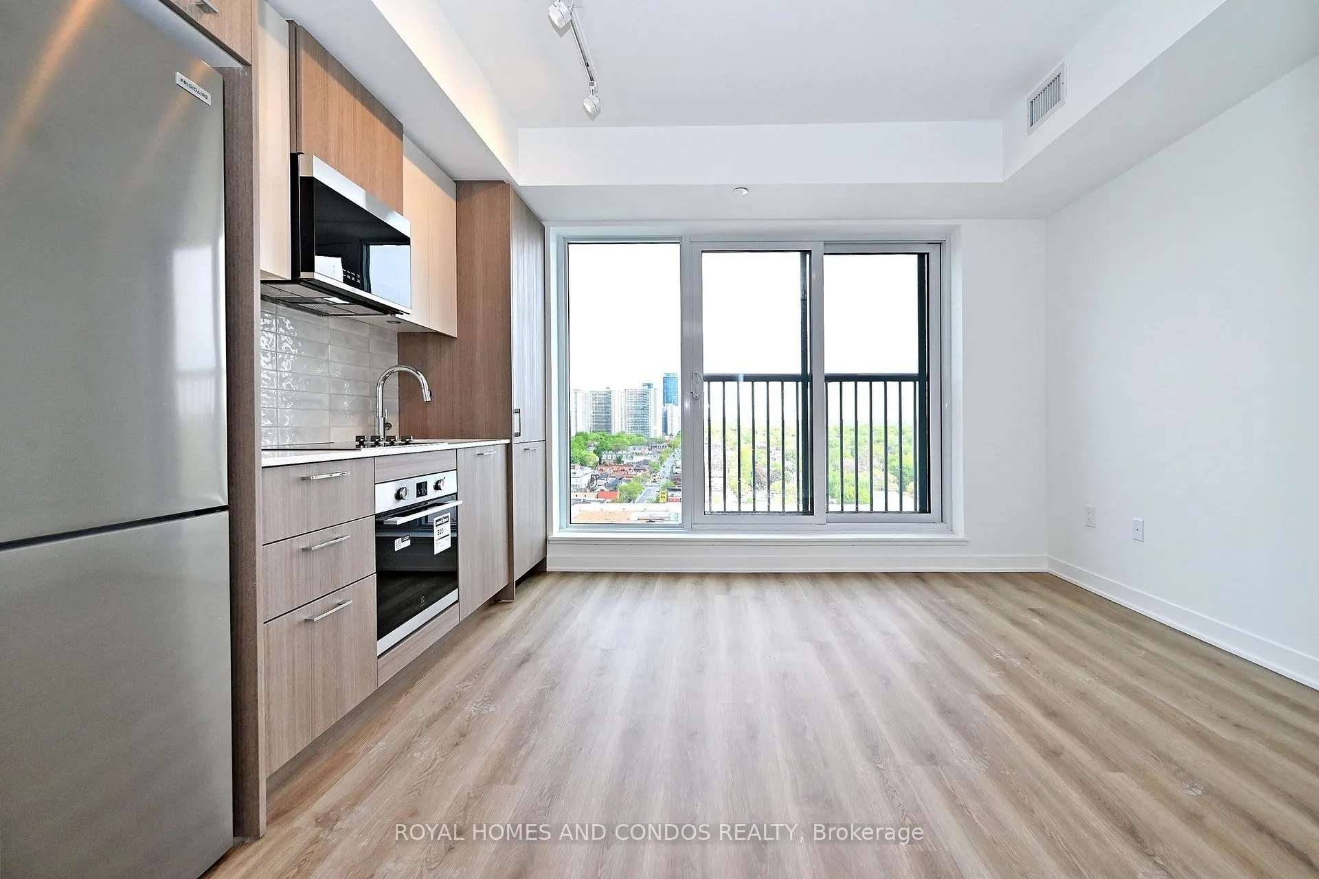 Photo 7 of Unit 1510, 10 Oak Street, Toronto, Regent Park — HOMEH