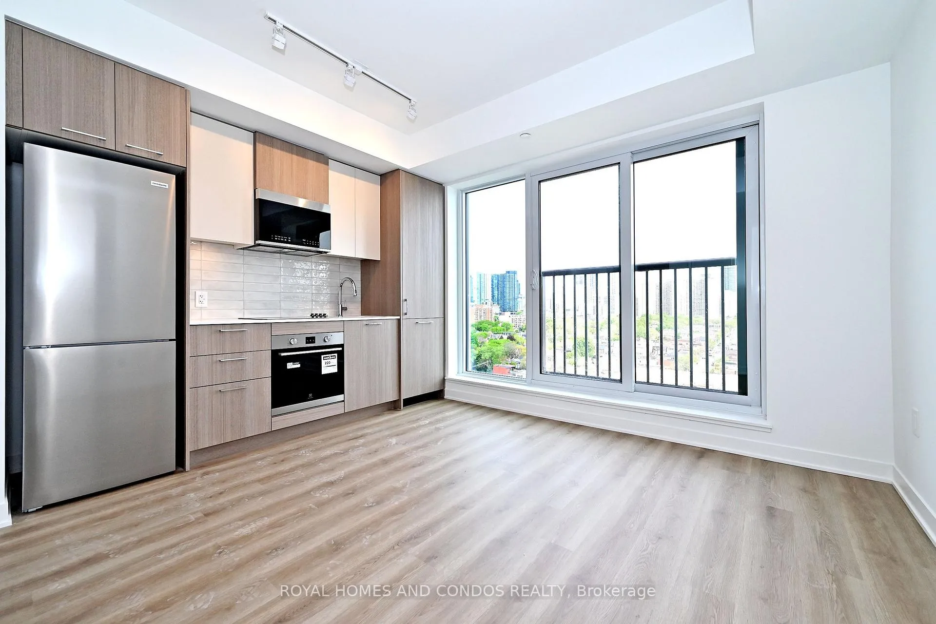 Photo 8 of Unit 1510, 10 Oak Street, Toronto, Regent Park — HOMEH