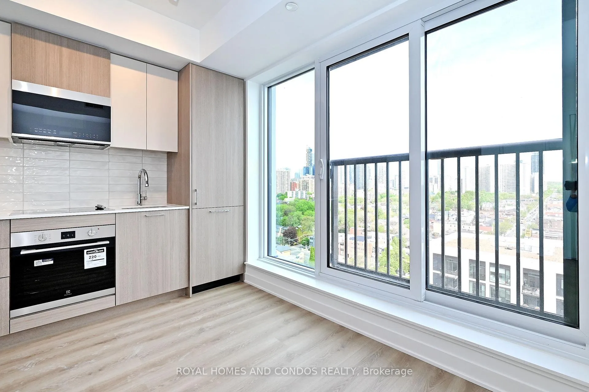 Photo 10 of Unit 1510, 10 Oak Street, Toronto, Regent Park — HOMEH