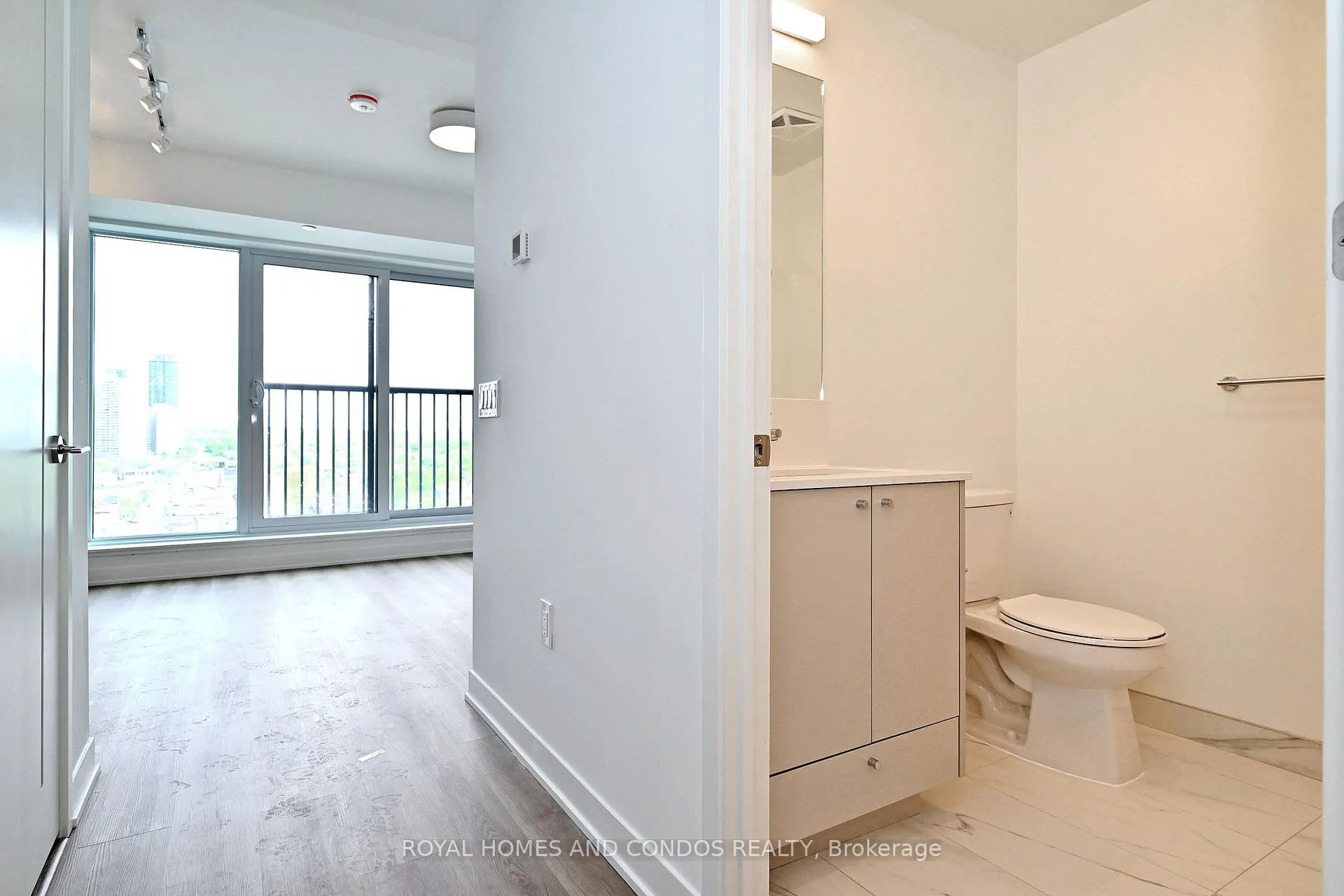 Photo 22 of Unit 1510, 10 Oak Street, Toronto, Regent Park — HOMEH