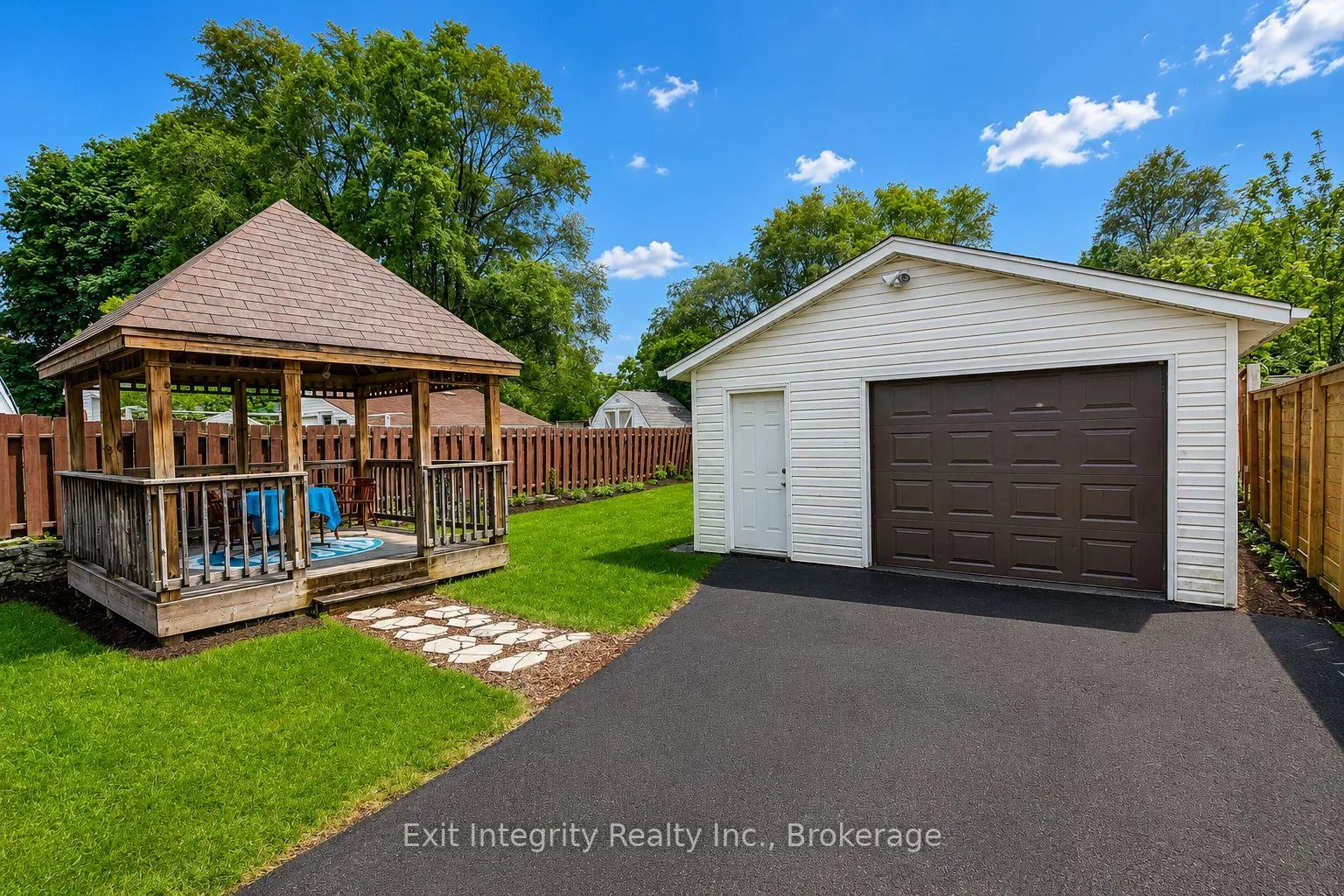 Photo 3 of 134 Norfolk Avenue, Cambridge — HOMEH