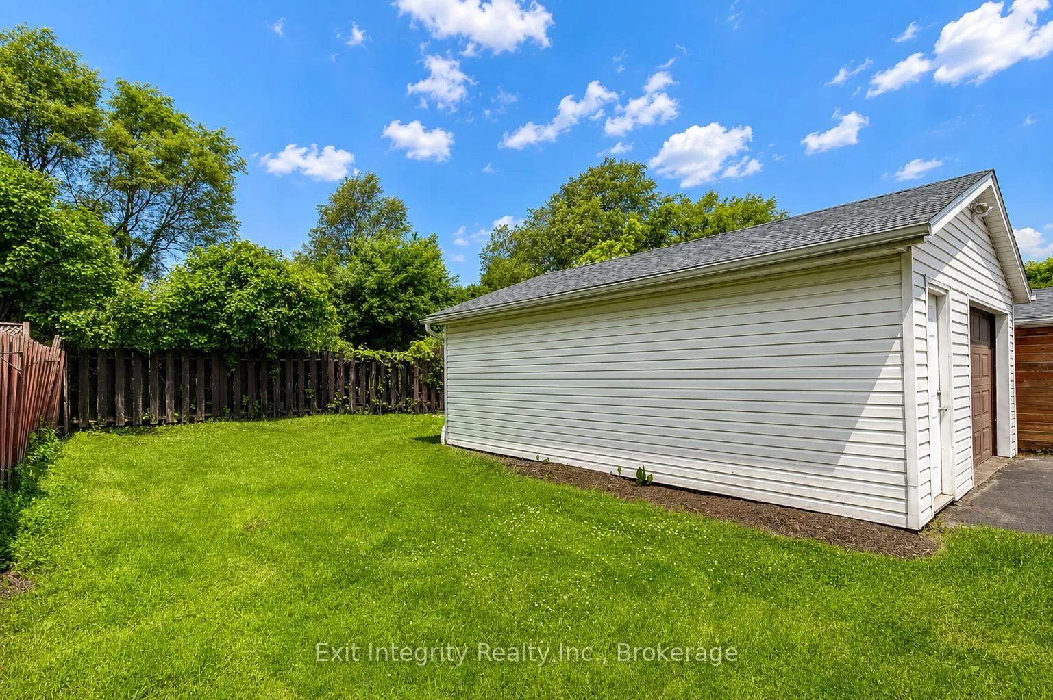 Photo 5 of 134 Norfolk Avenue, Cambridge — HOMEH