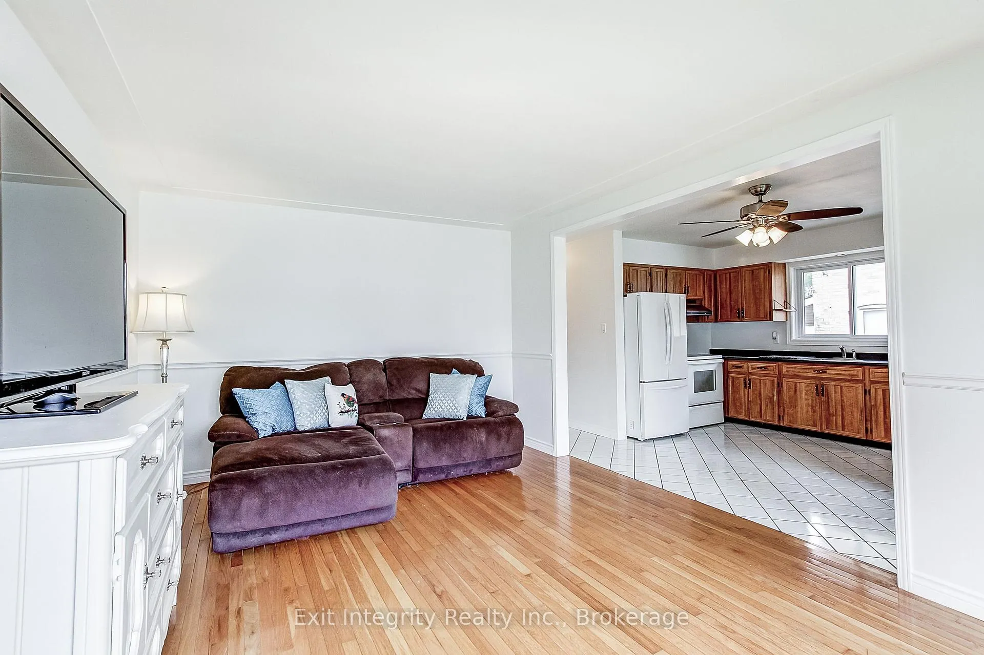 Photo 8 of 134 Norfolk Avenue, Cambridge — HOMEH