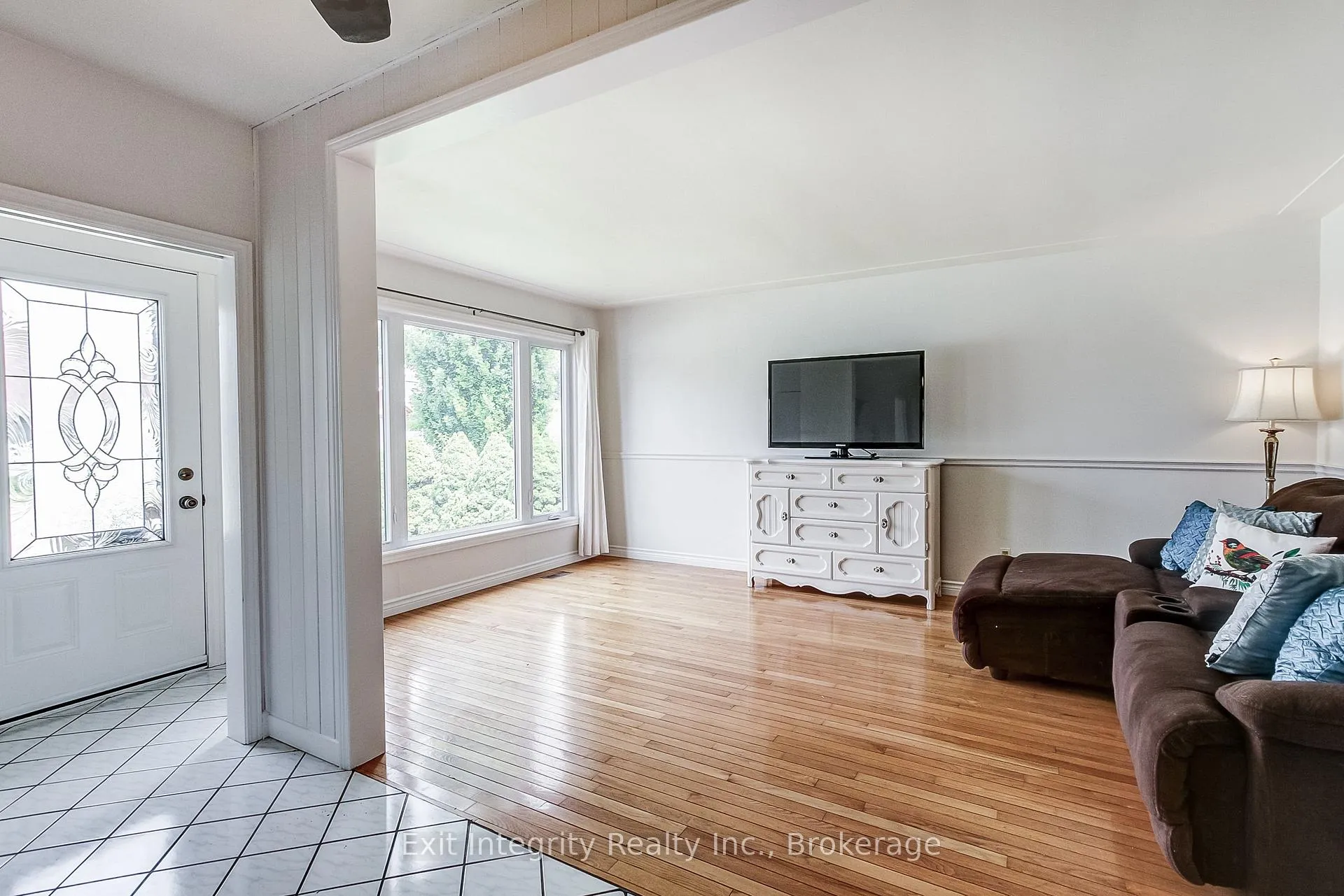 Photo 9 of 134 Norfolk Avenue, Cambridge — HOMEH