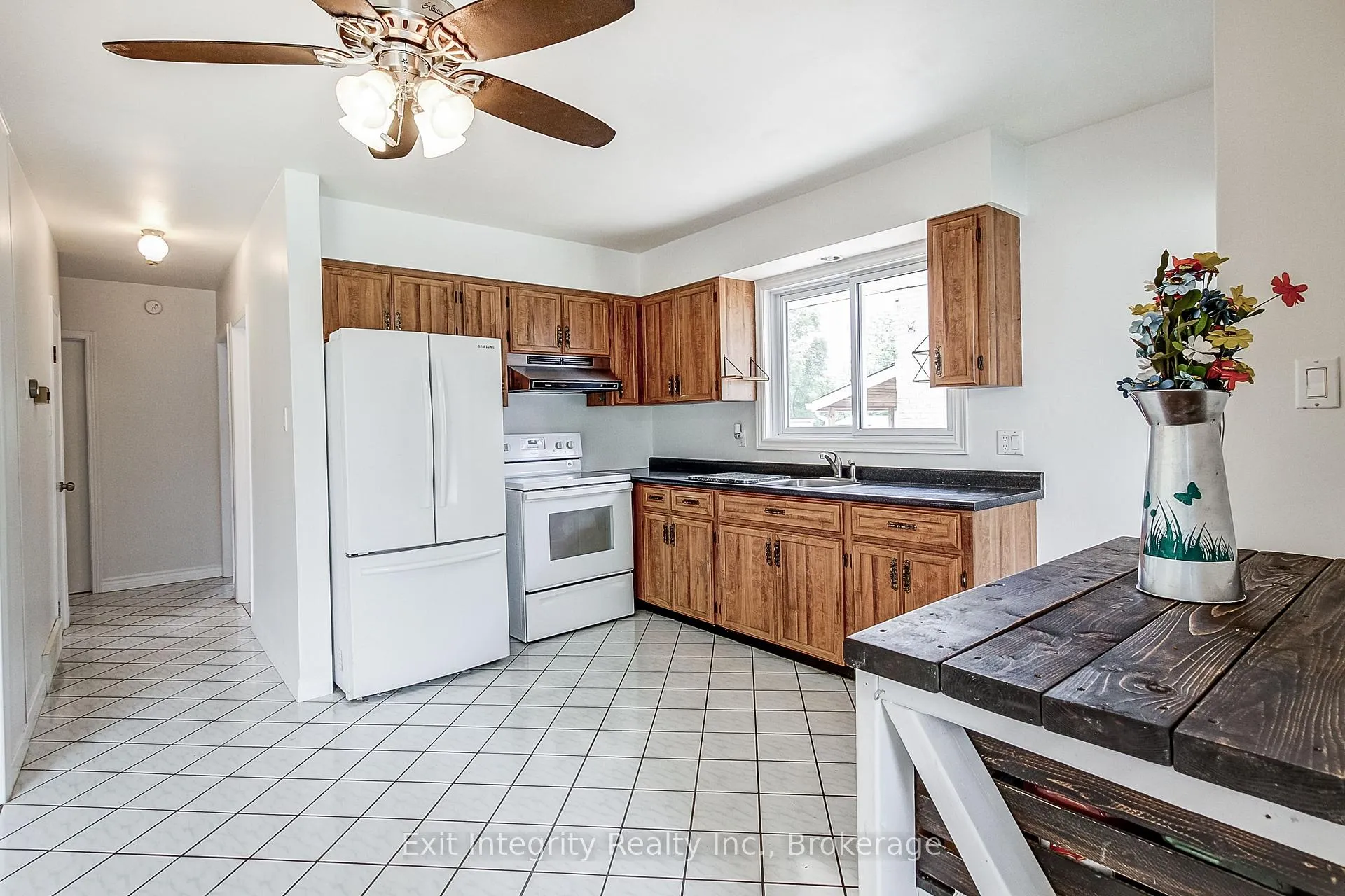 Photo 14 of 134 Norfolk Avenue, Cambridge — HOMEH
