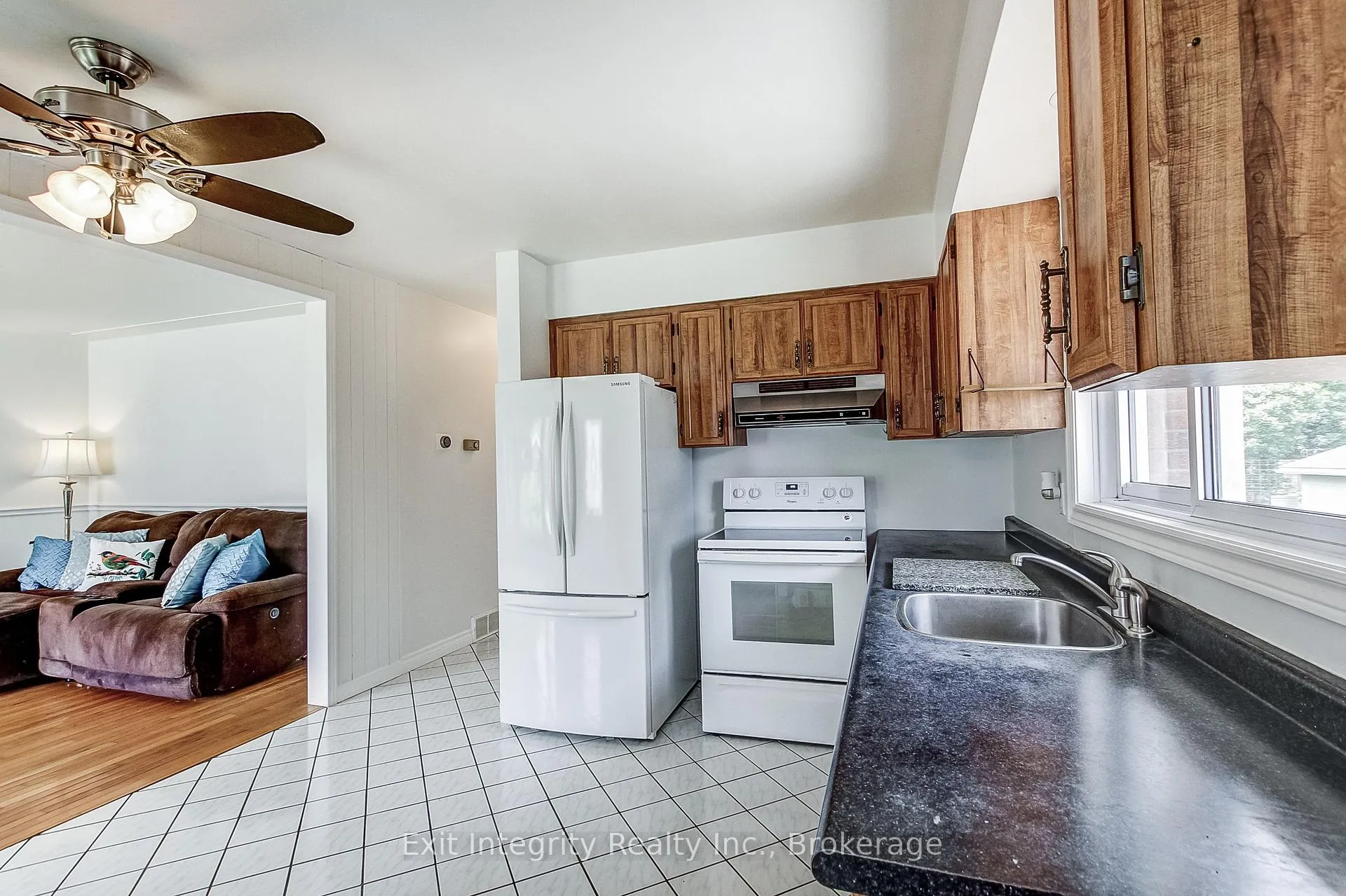 Photo 17 of 134 Norfolk Avenue, Cambridge — HOMEH
