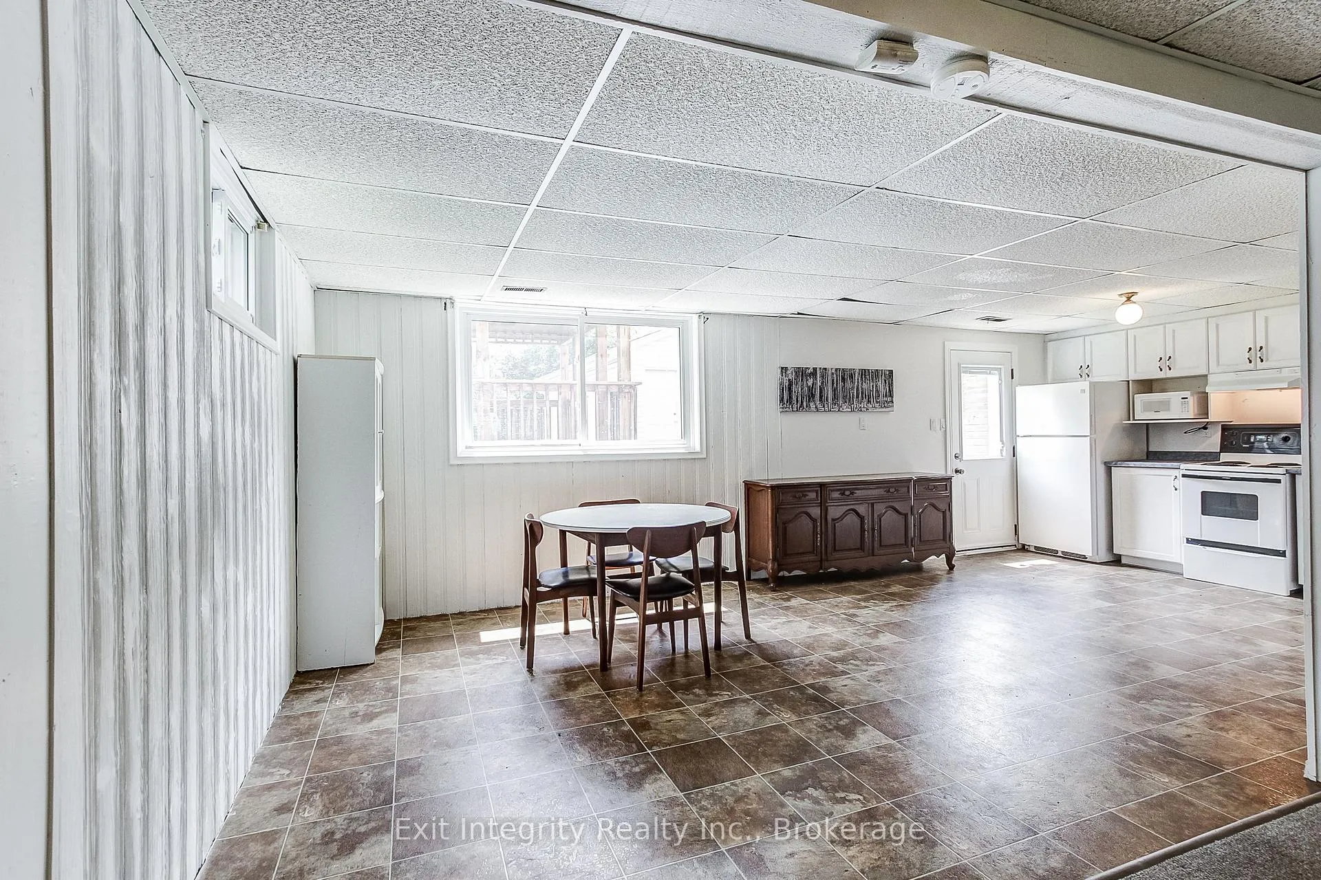 Photo 29 of 134 Norfolk Avenue, Cambridge — HOMEH