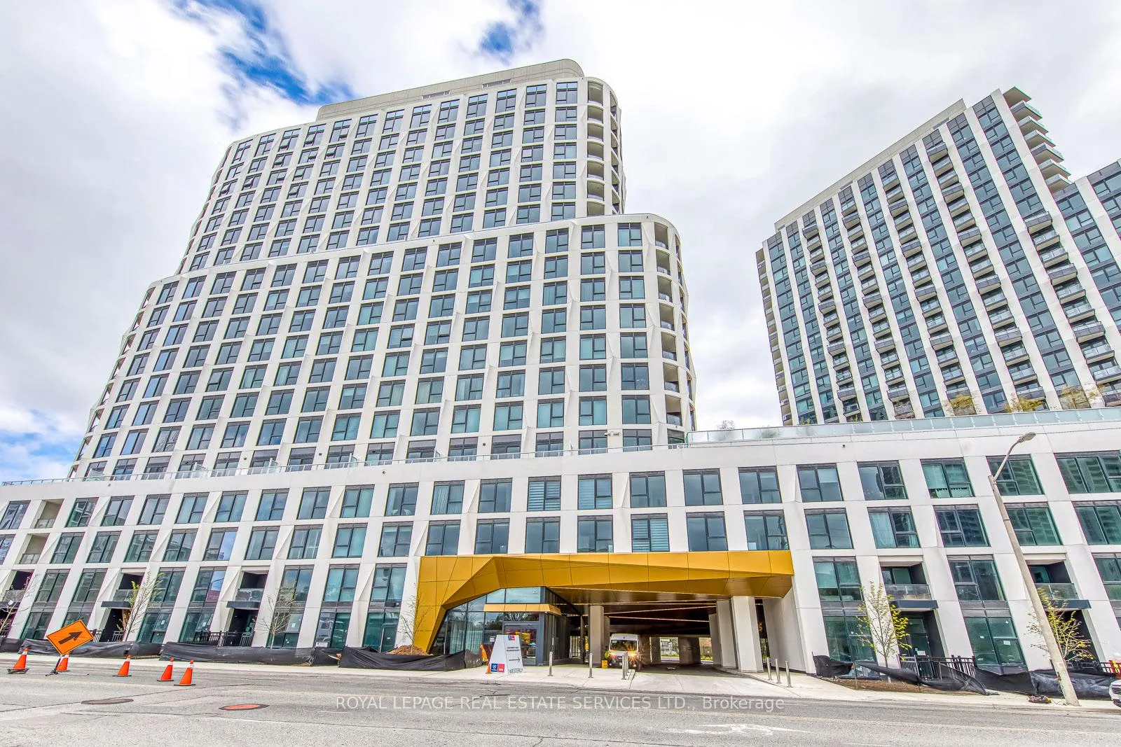 Front of Unit 1809, 25 Cordova Avenue