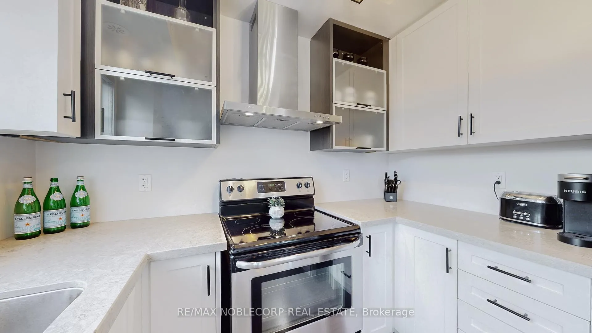 Photo 8 of Unit E08, 26 Bruce Street, Vaughan, East Woodbridge — HOMEH