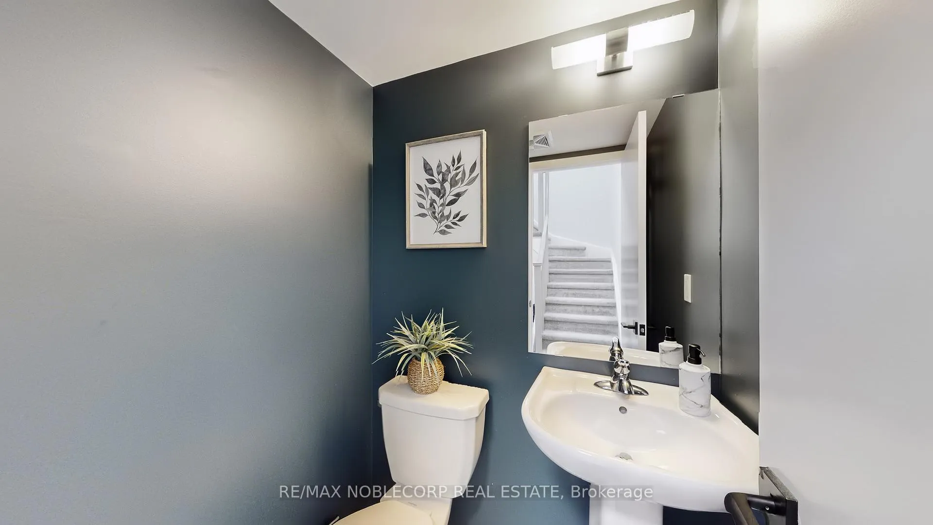 Photo 11 of Unit E08, 26 Bruce Street, Vaughan, East Woodbridge — HOMEH