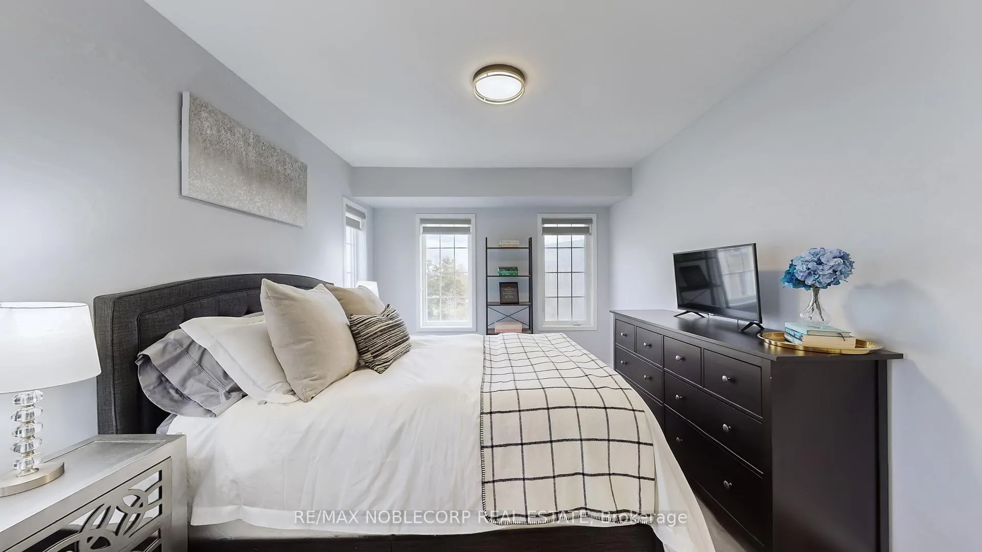 Photo 16 of Unit E08, 26 Bruce Street, Vaughan, East Woodbridge — HOMEH