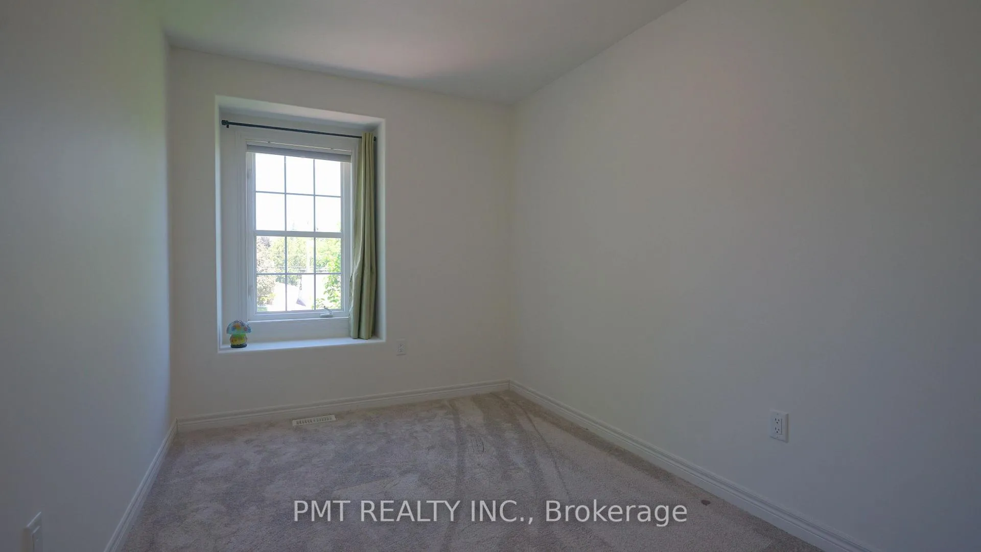 Photo 21 of 50 Robert Peel Road, Kitchener — HOMEH