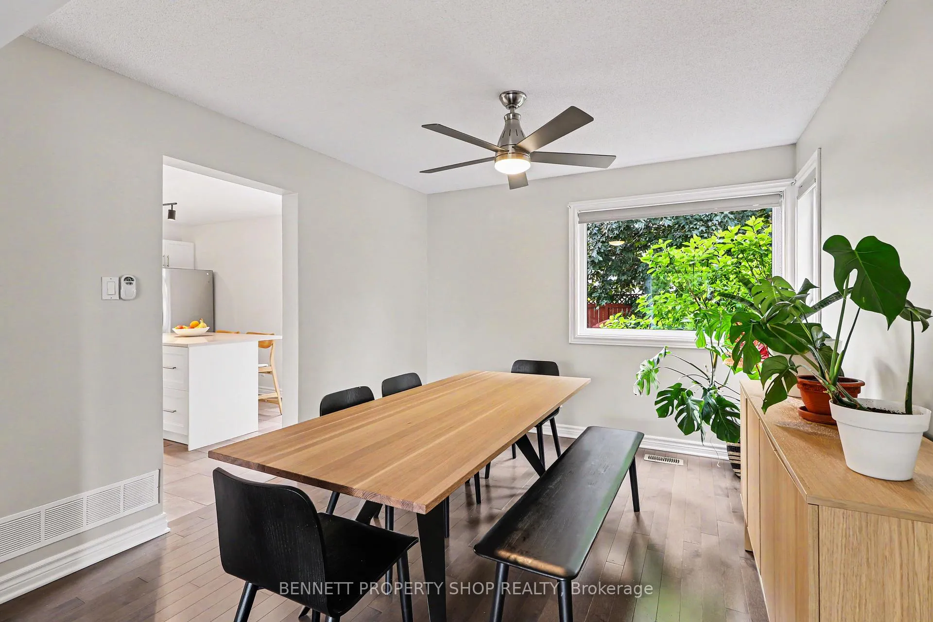 Photo 6 of 1474 Delia Crescent, Ottawa, Fallingbrook/Ridgemount — HOMEH