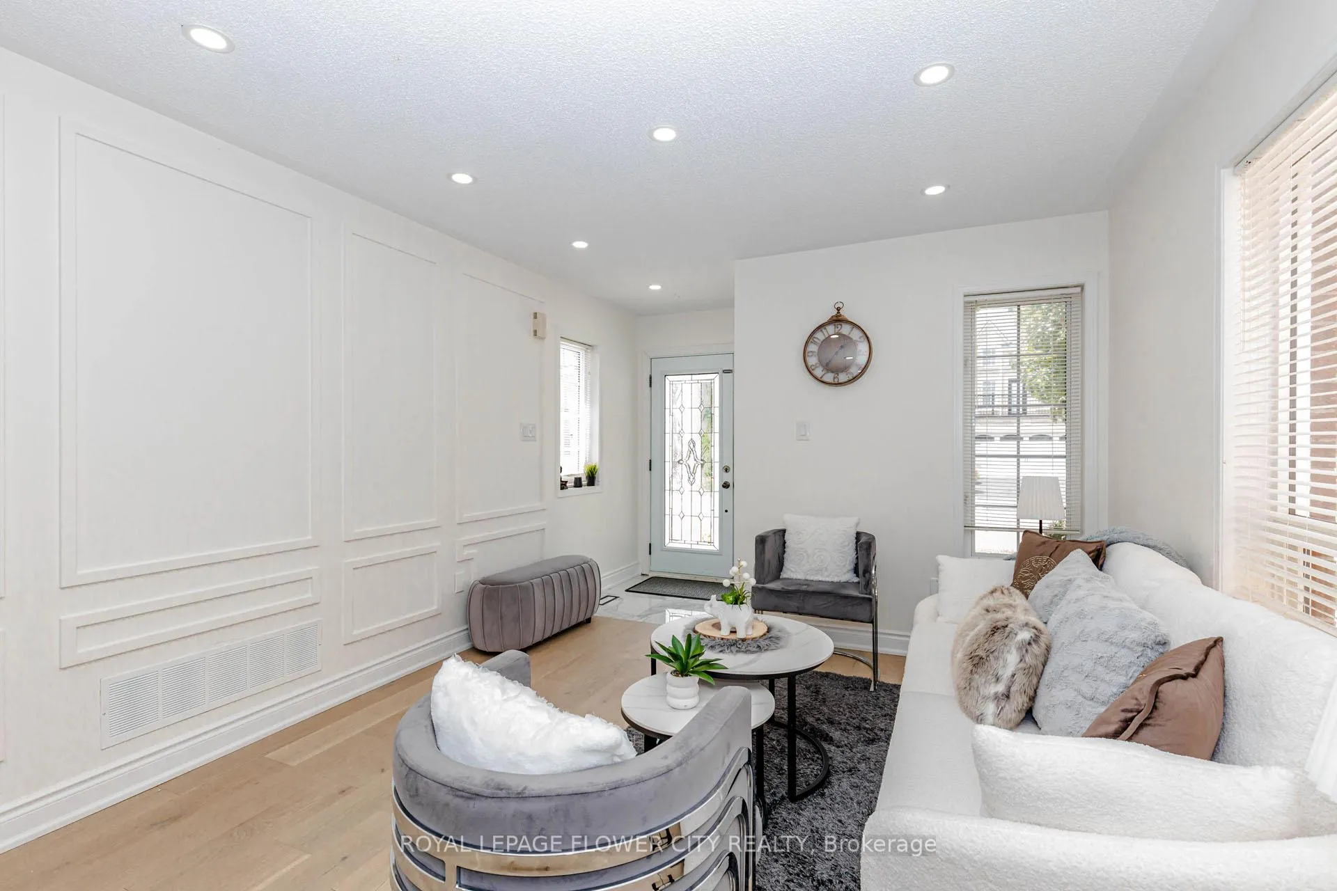 Photo 7 of 45 Penbridge Circle, Brampton, Fletcher's Meadow — HOMEH