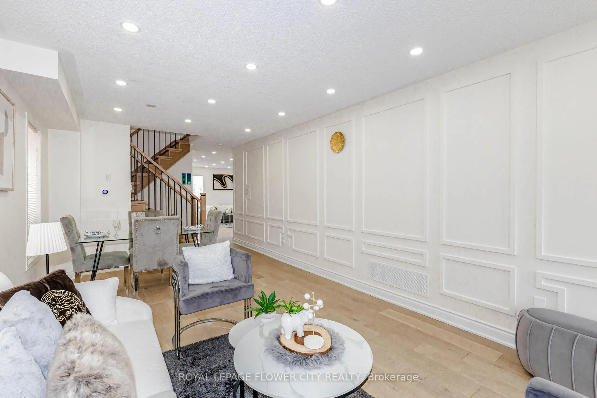 Photo 8 of 45 Penbridge Circle, Brampton, Fletcher's Meadow — HOMEH