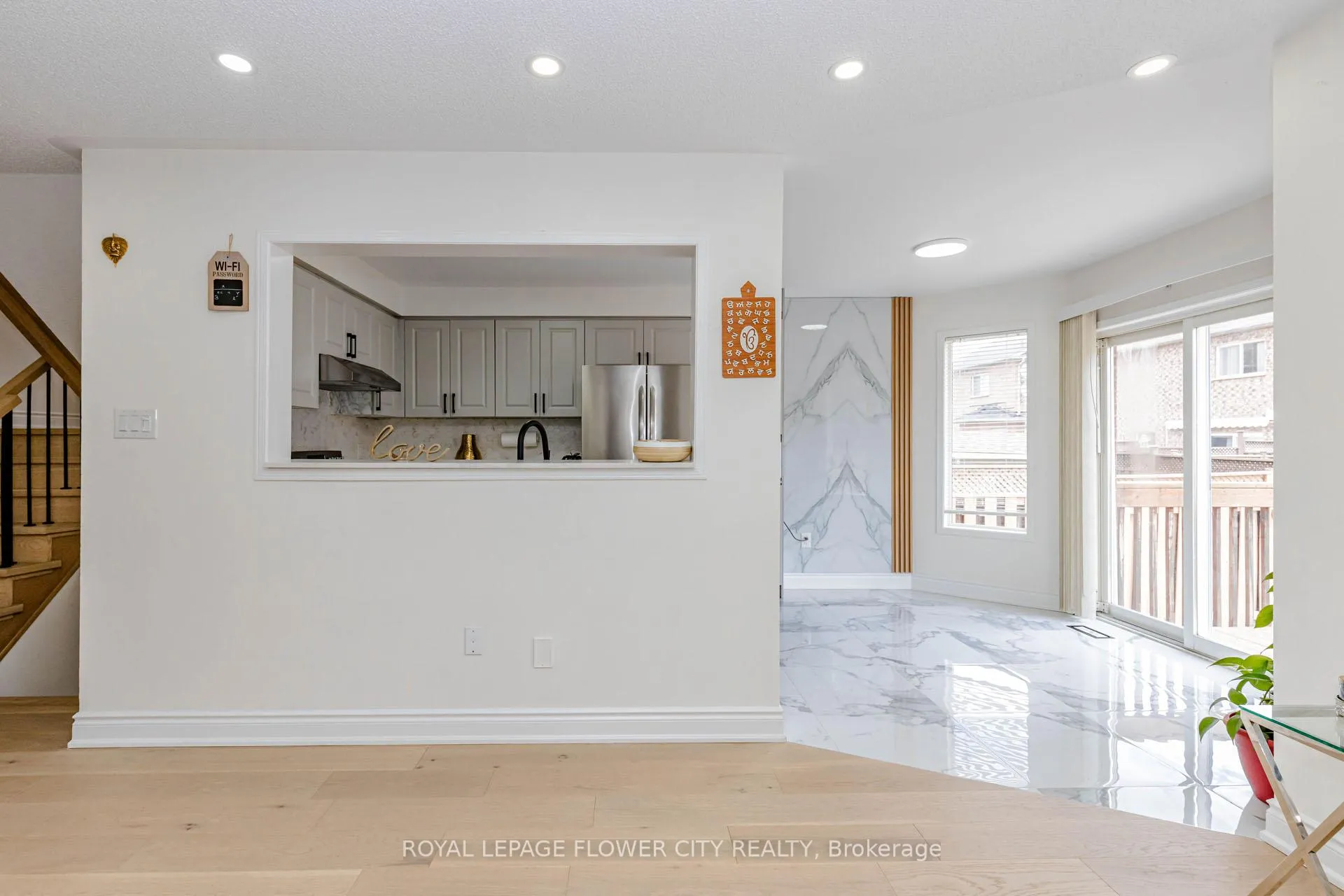 Photo 17 of 45 Penbridge Circle, Brampton, Fletcher's Meadow — HOMEH