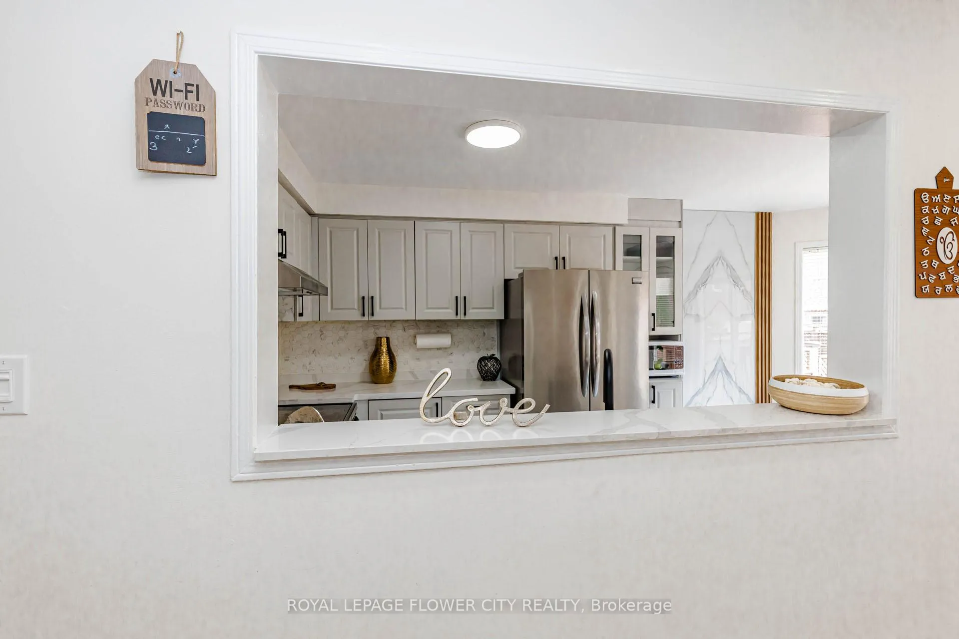 Photo 18 of 45 Penbridge Circle, Brampton, Fletcher's Meadow — HOMEH