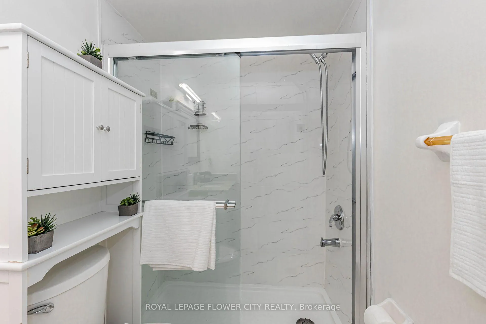Photo 34 of 45 Penbridge Circle, Brampton, Fletcher's Meadow — HOMEH