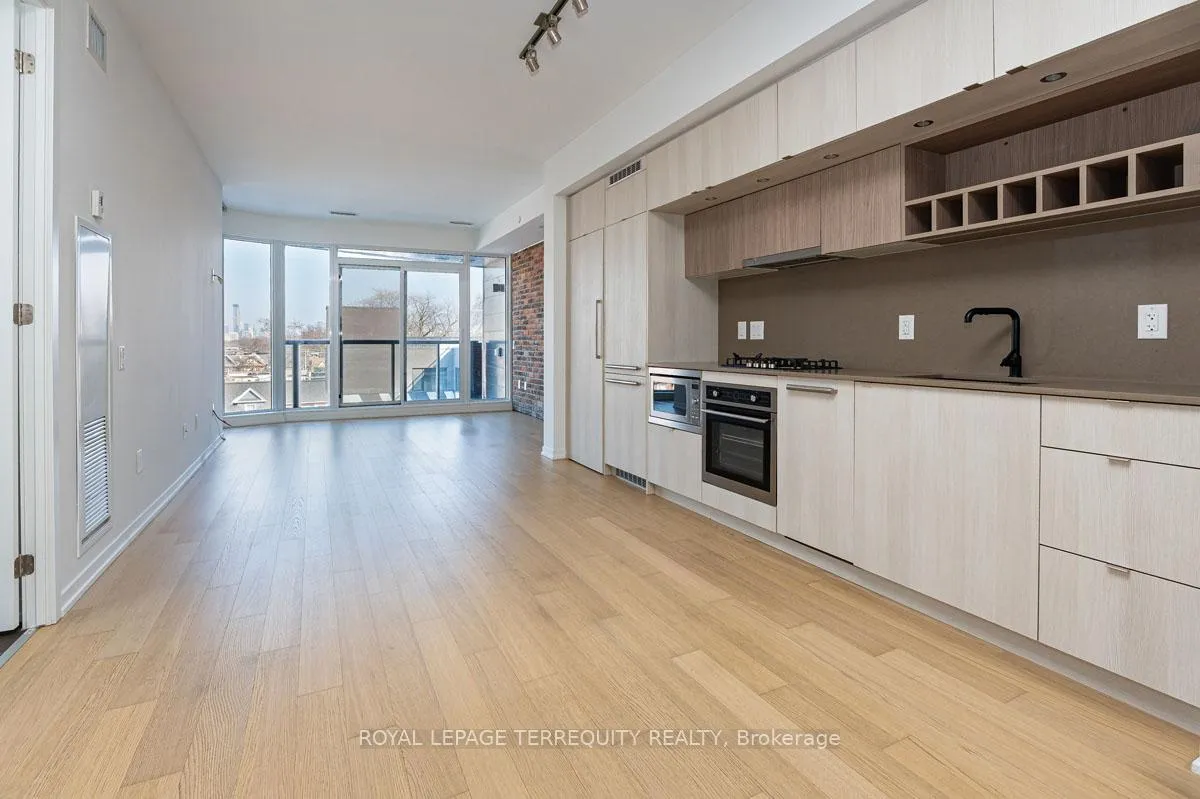 Front of Unit 501, 138 St Helens Avenue