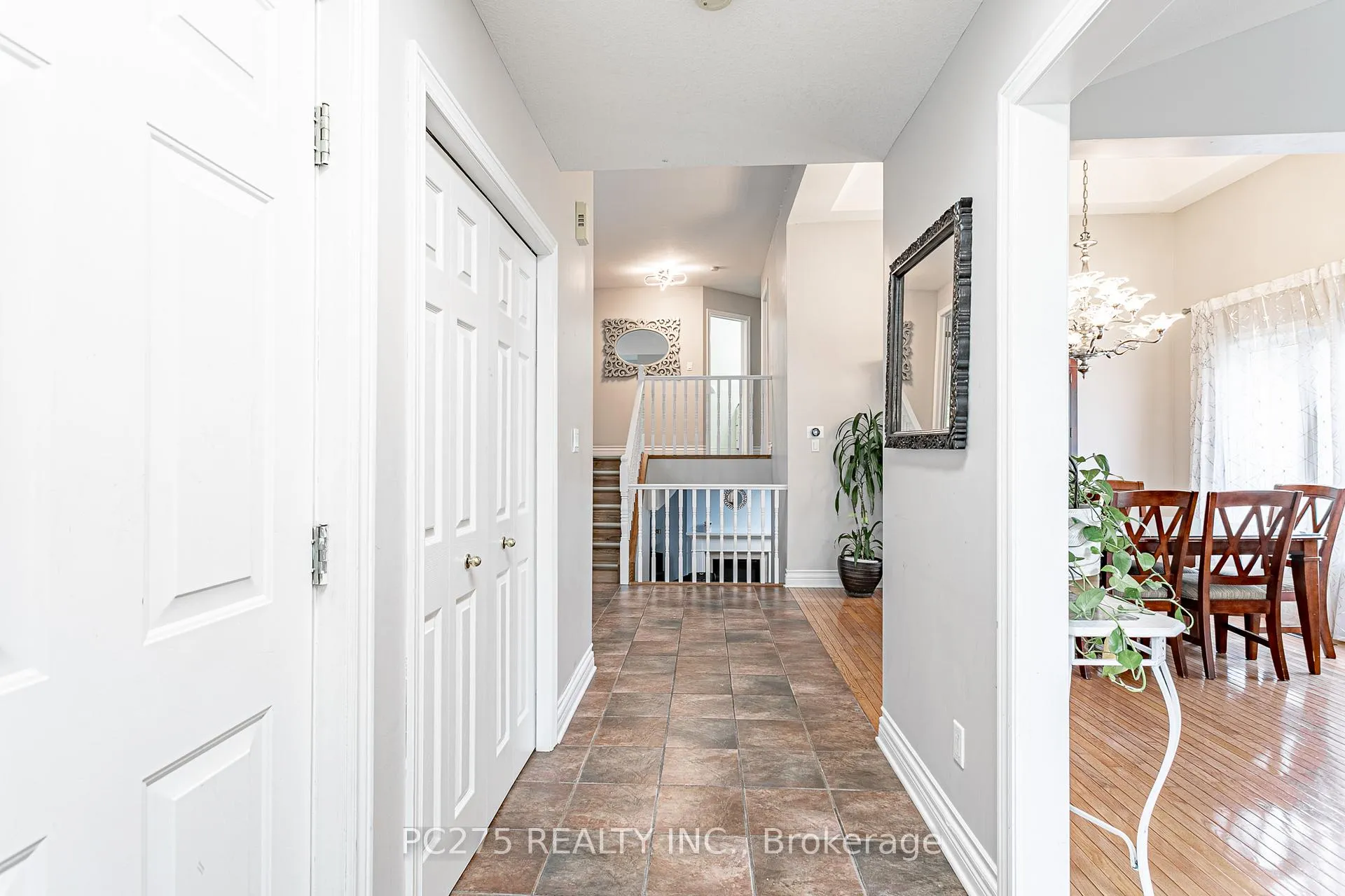 Photo 6 of 27 Jasmine Drive, London, North E — HOMEH